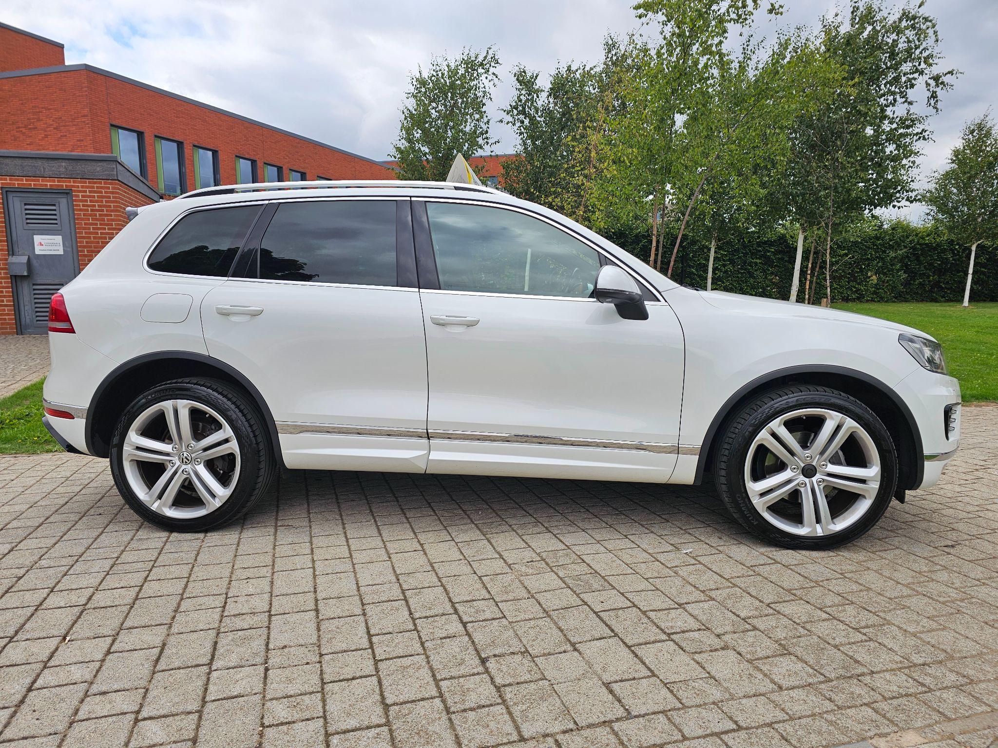Volkswagen Touareg - Image 9