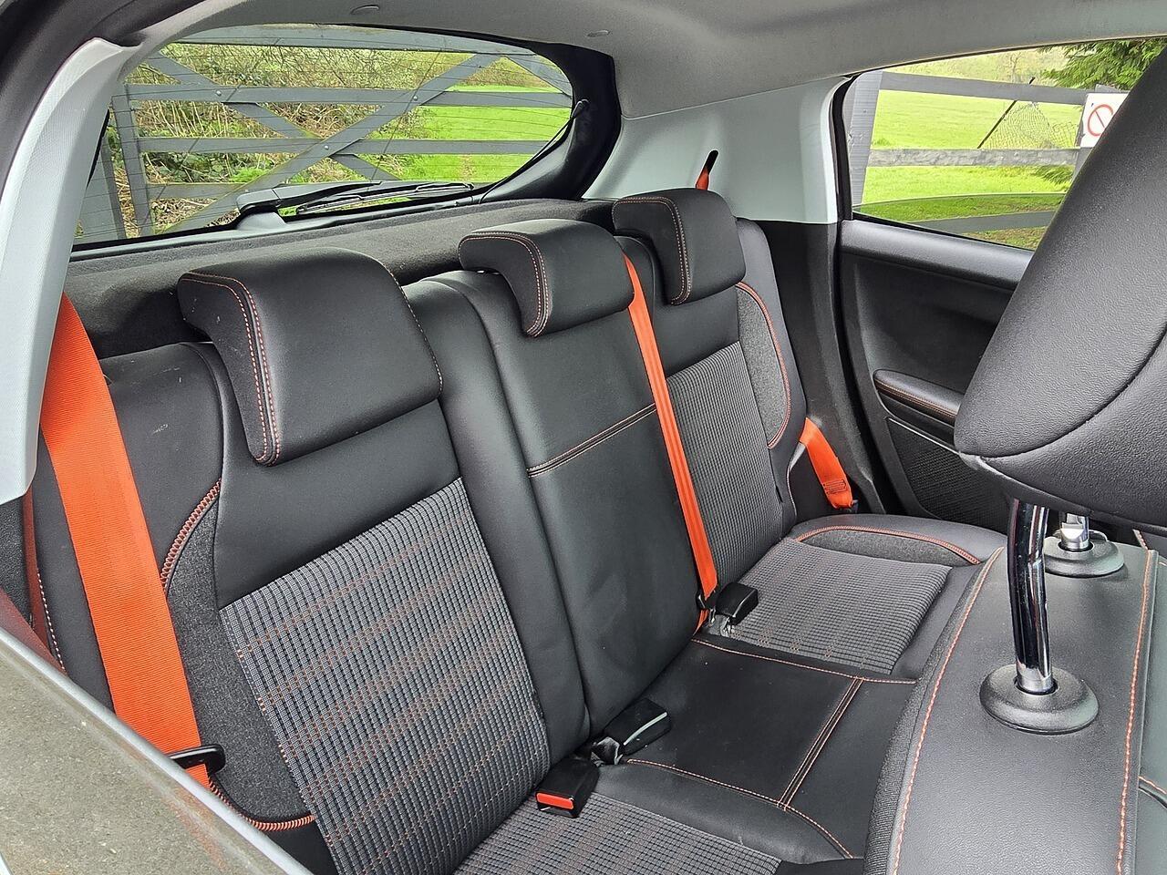 Peugeot 208 - Image 13