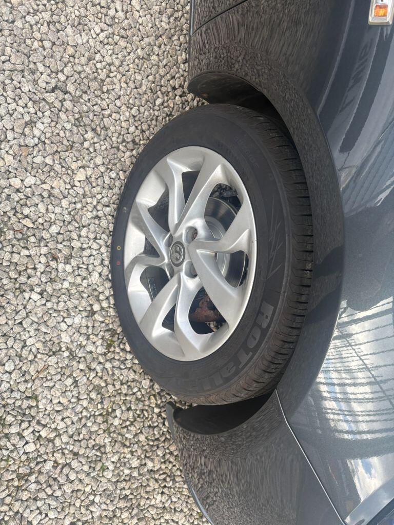 Vauxhall Corsa - Image 17