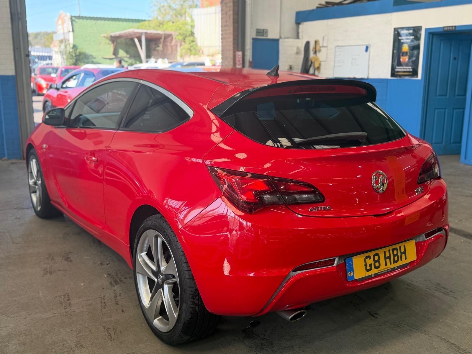 Vauxhall Astra GTC - Image 7