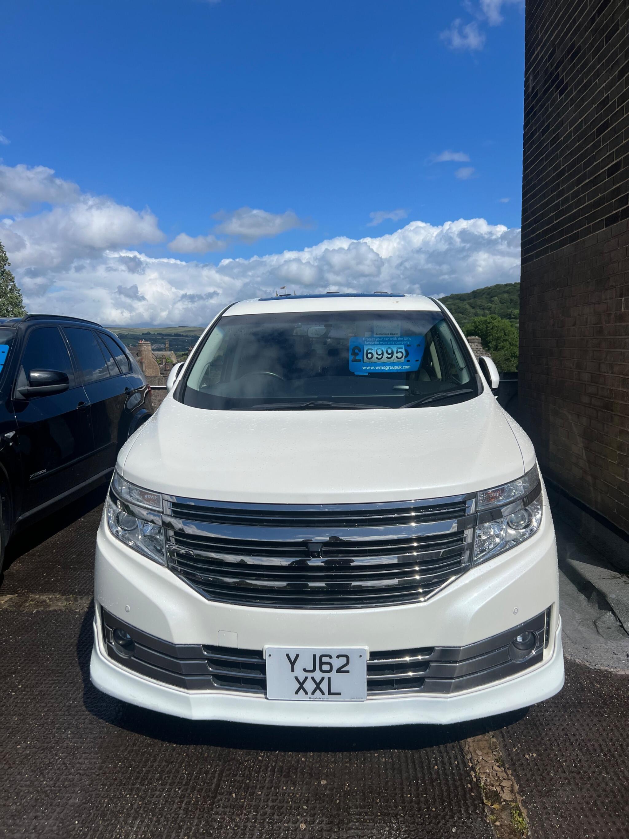 Nissan Elgrand - Image 18