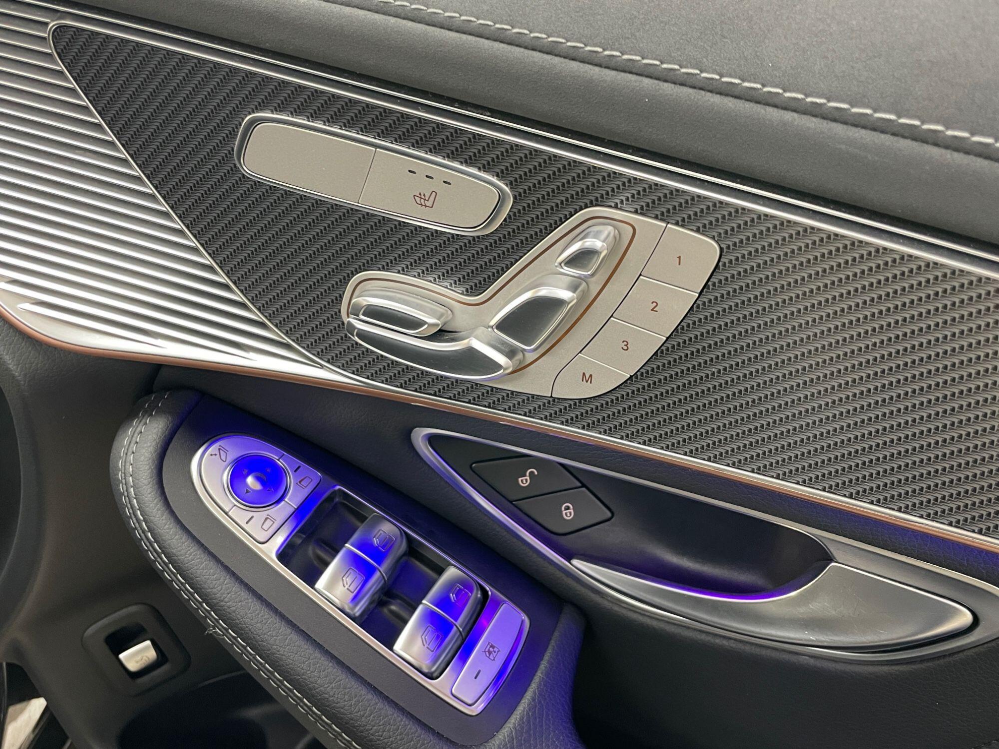 Mercedes Eqc - Image 24