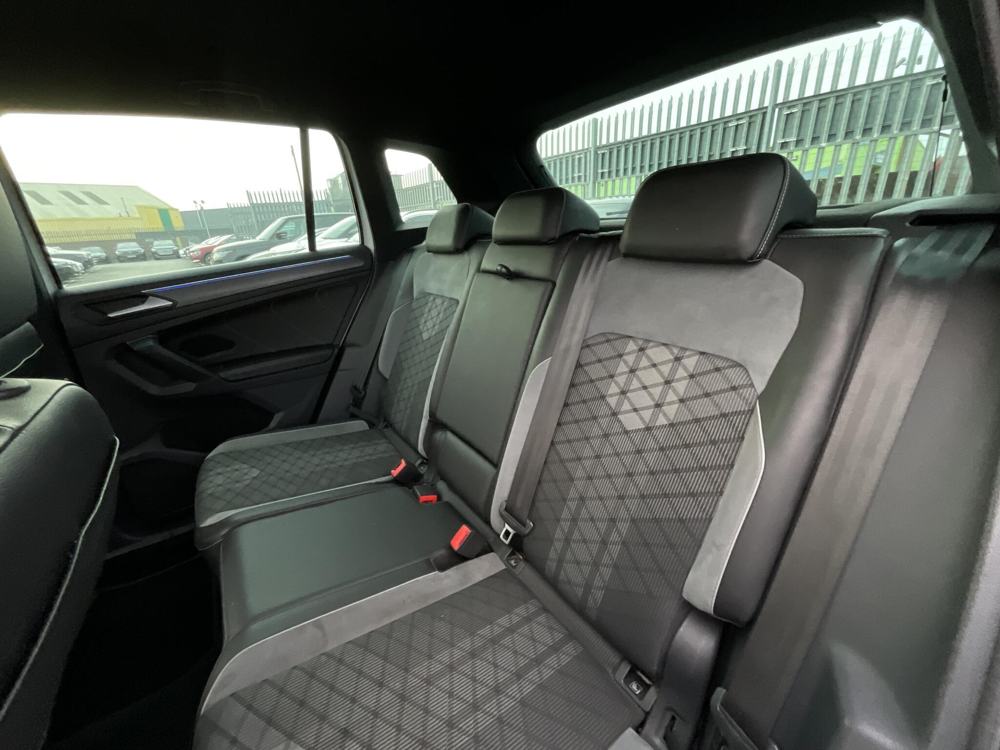 Volkswagen Tiguan - Image 11