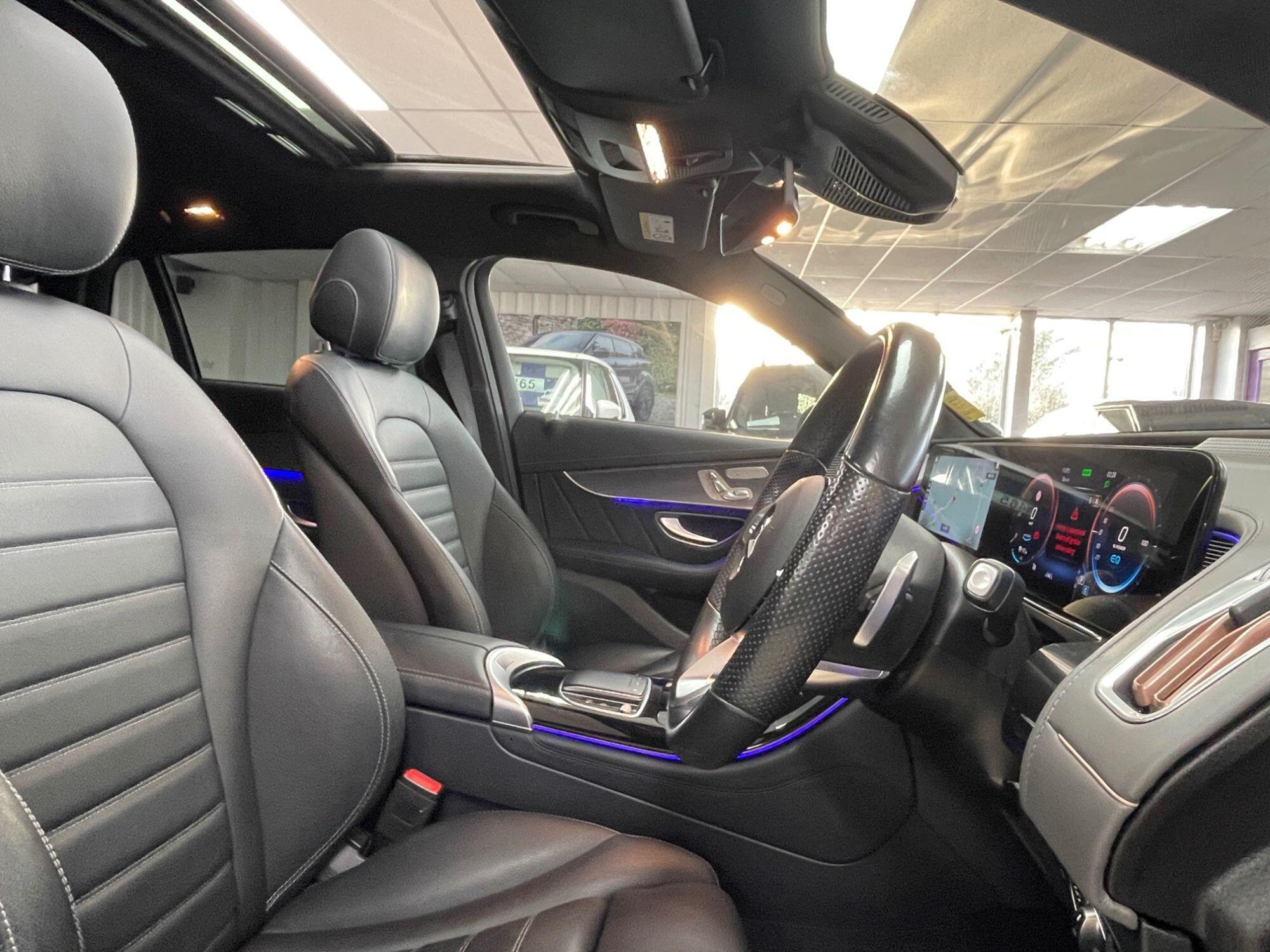 Mercedes Eqc - Image 22