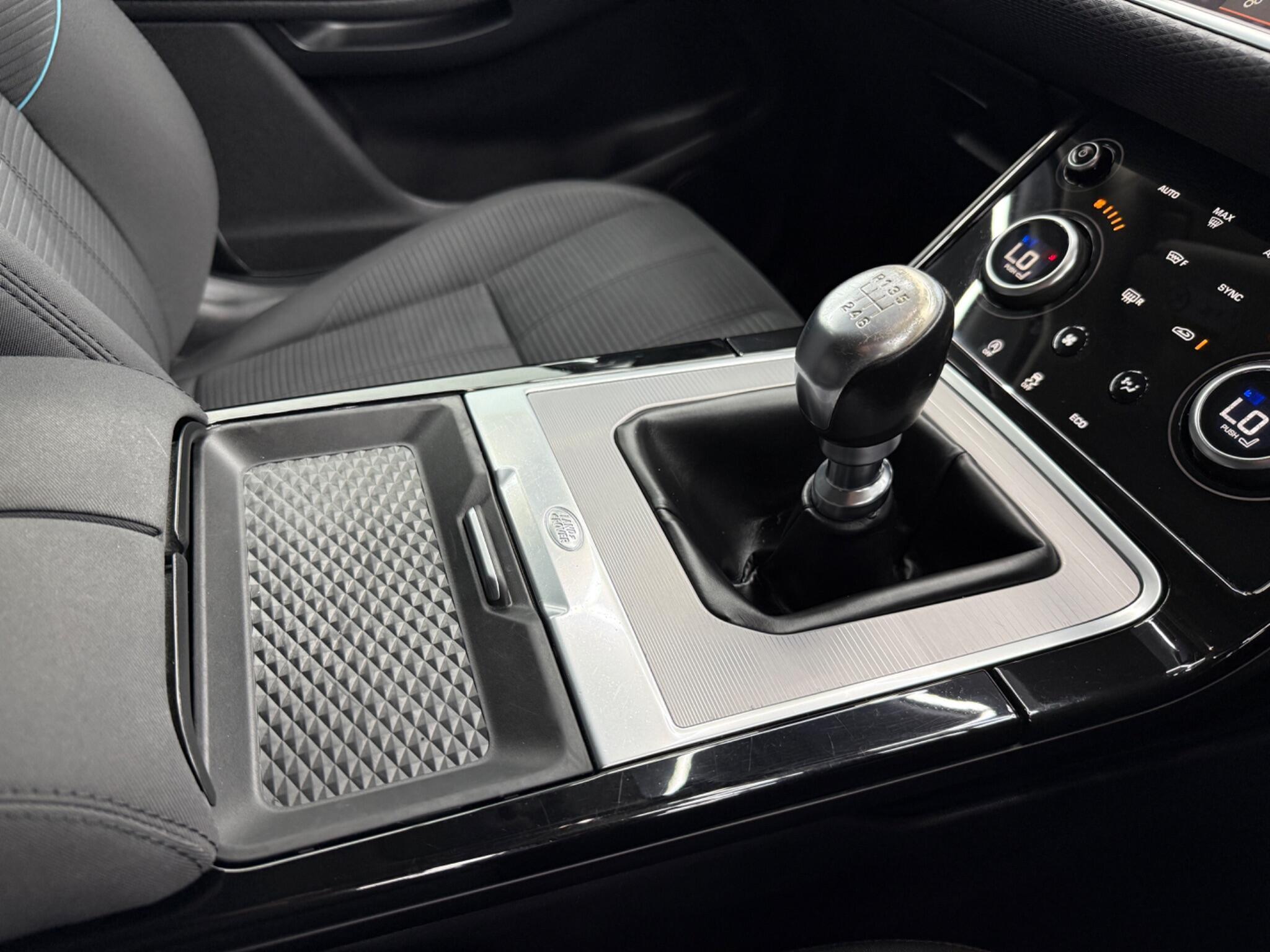 Land Rover Range Rover Evoque - Image 43