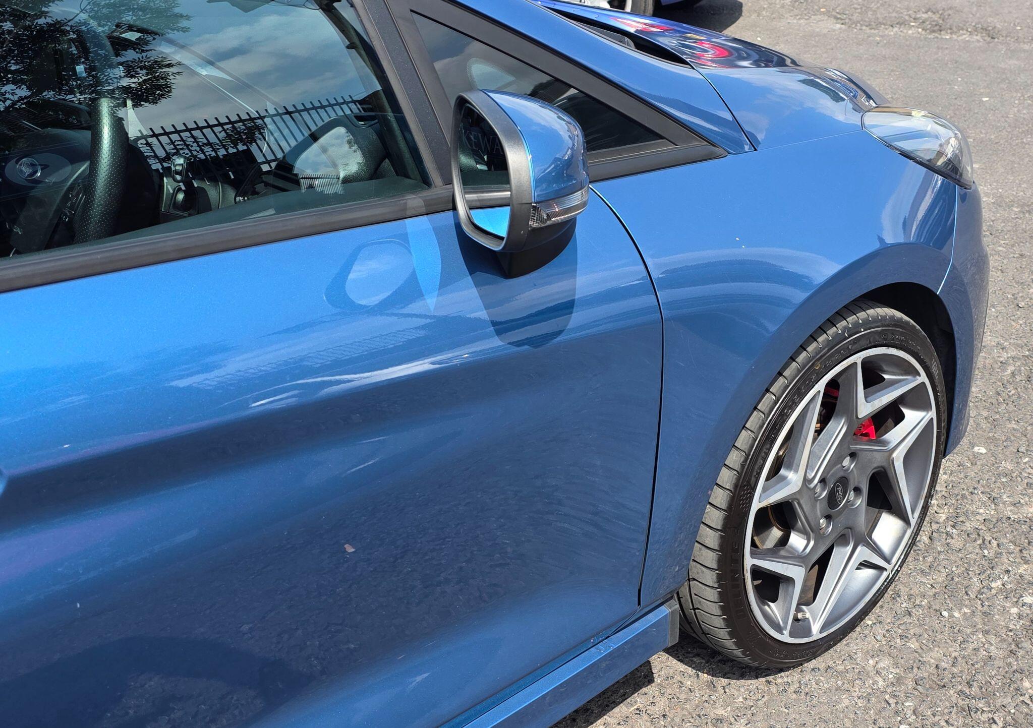 Ford Fiesta - Image 10