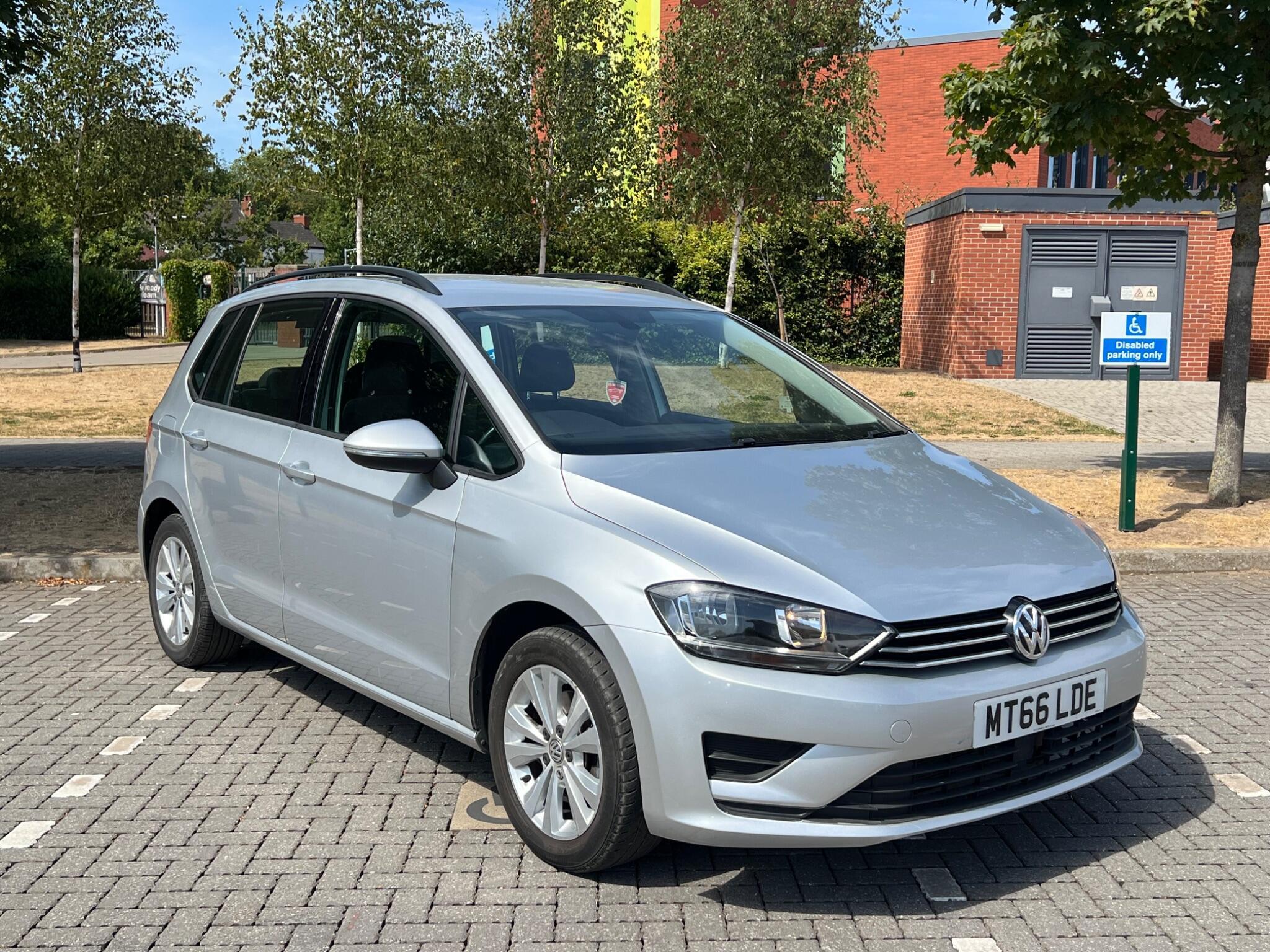 Volkswagen GOLF SV - Image 9