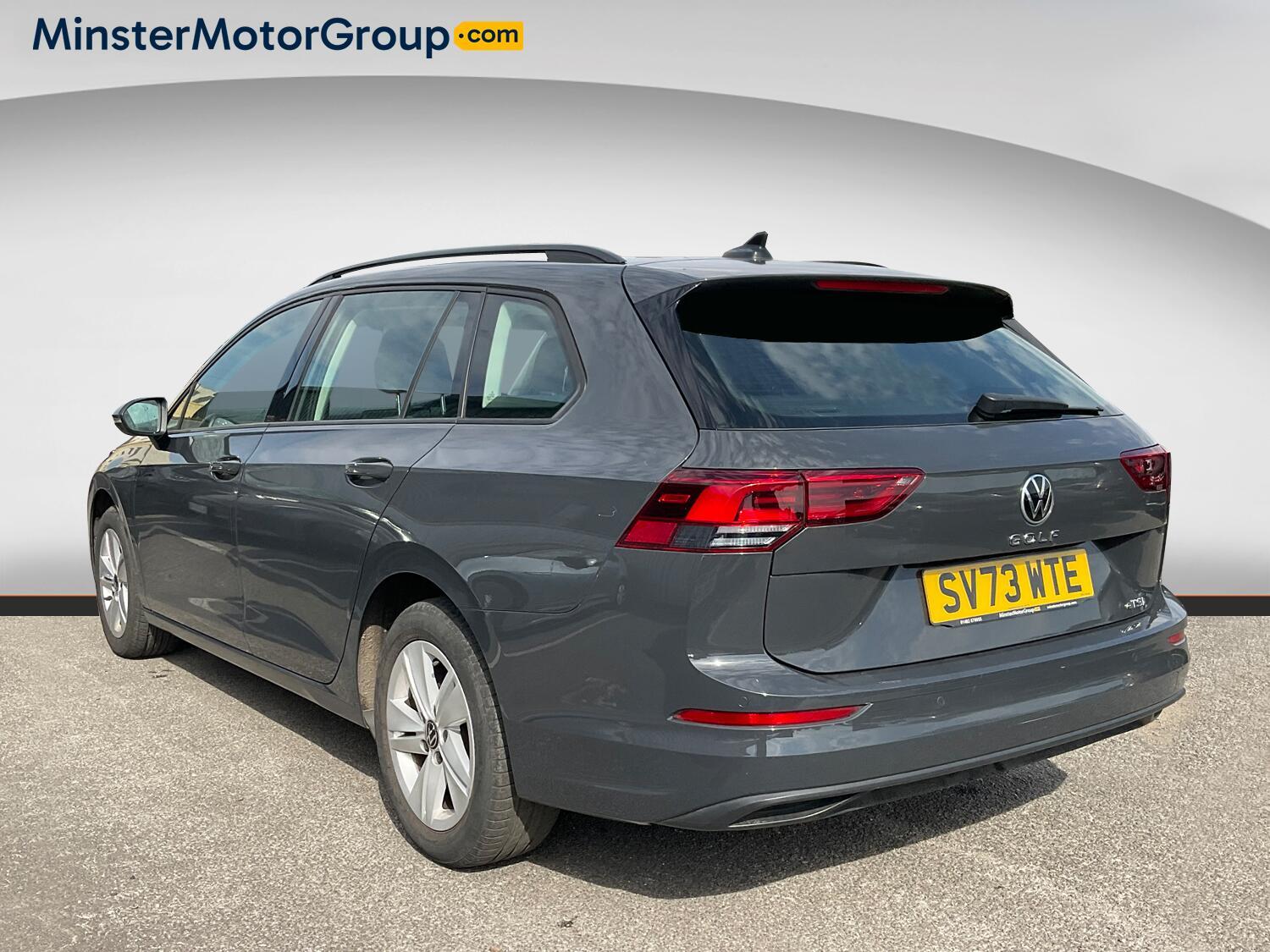 Volkswagen Golf - Image 4