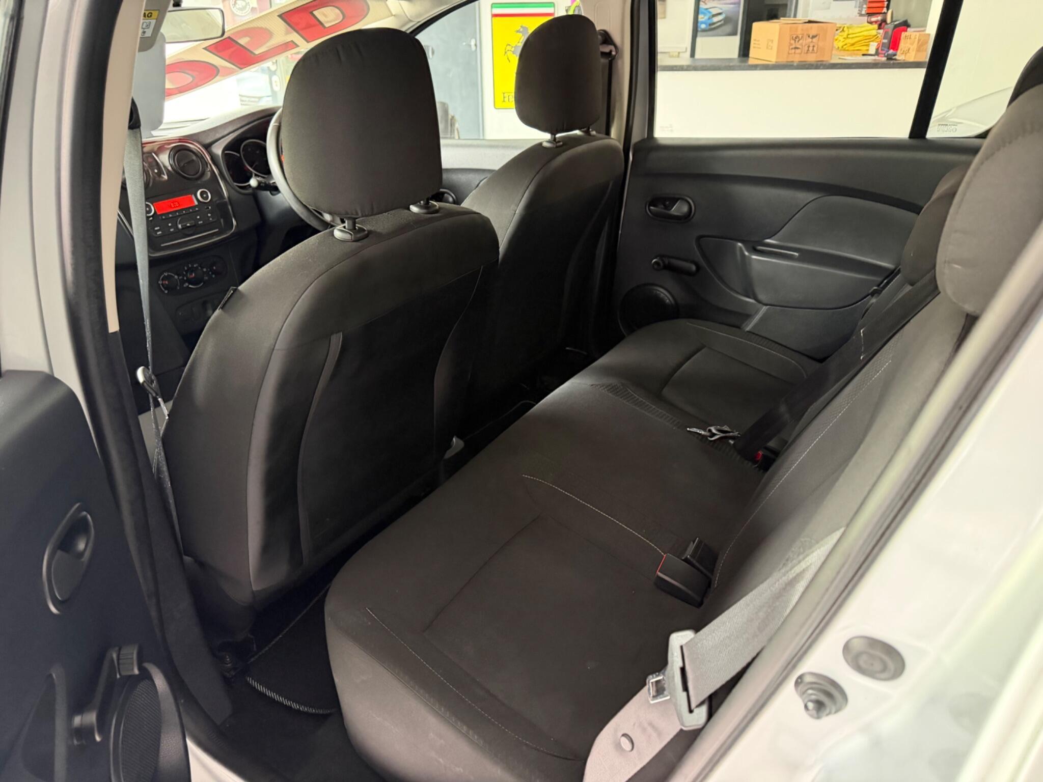 Dacia Sandero - Image 10