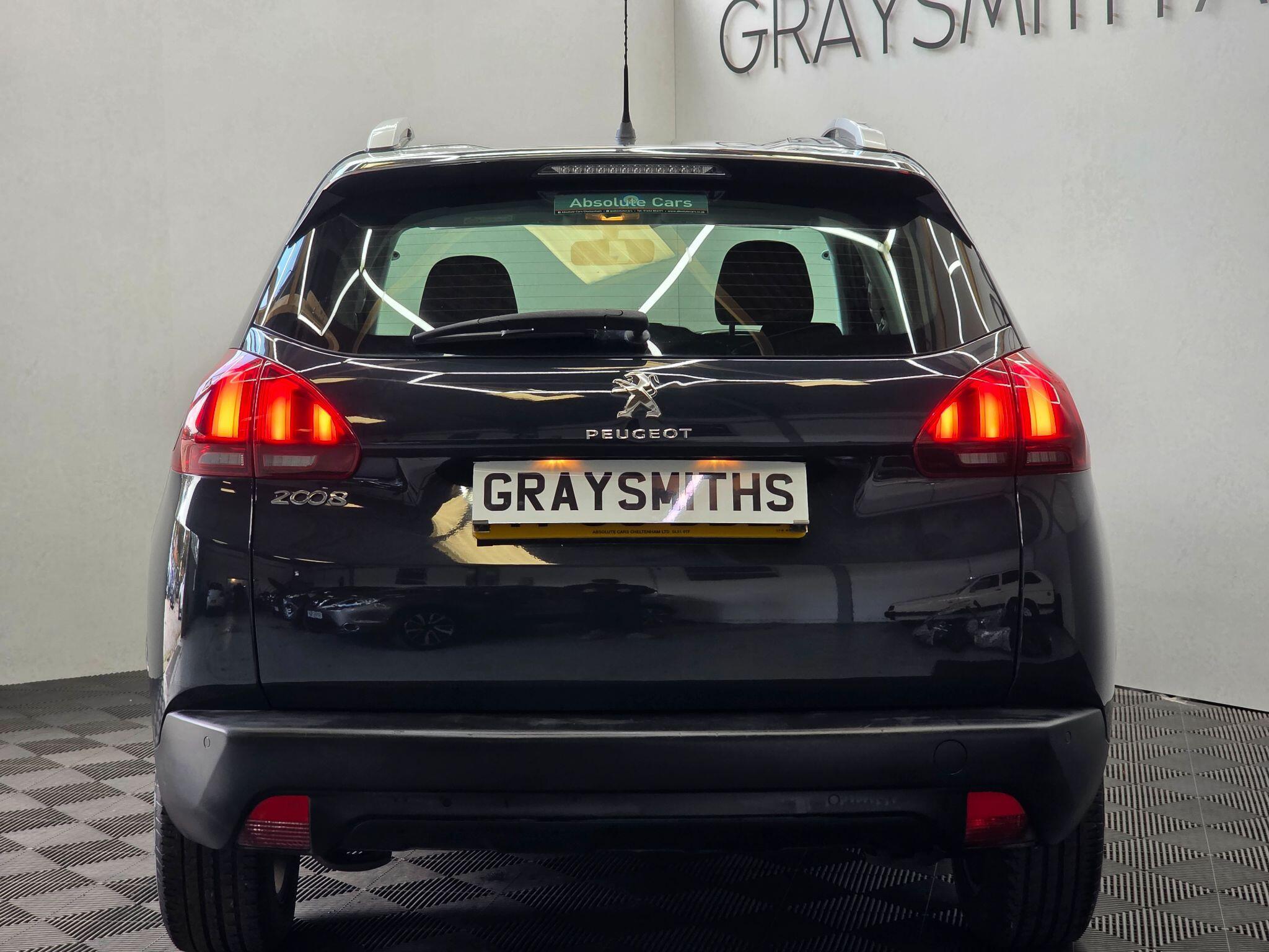 Peugeot 2008 - Image 8