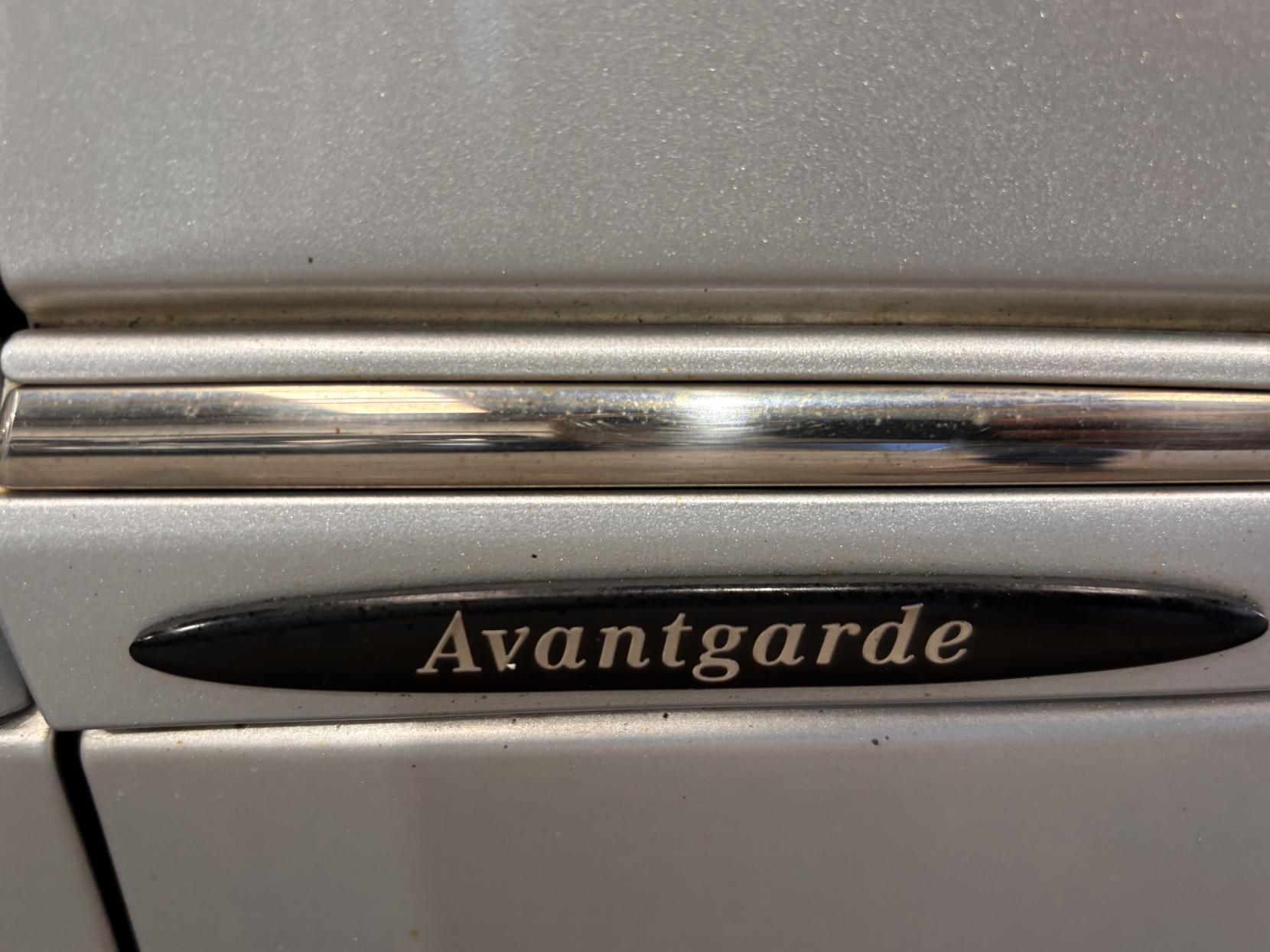 Mercedes CLK - Image 10