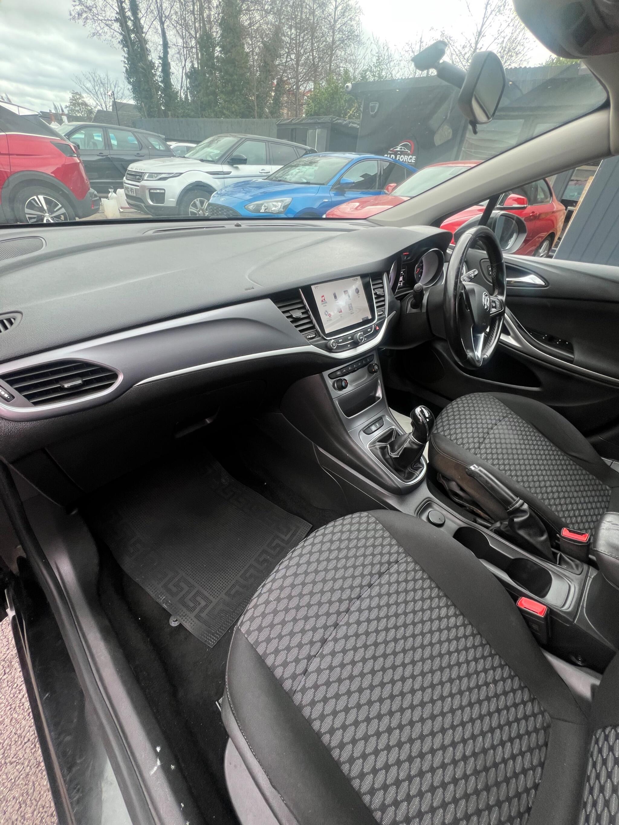 Vauxhall Astra - Image 36