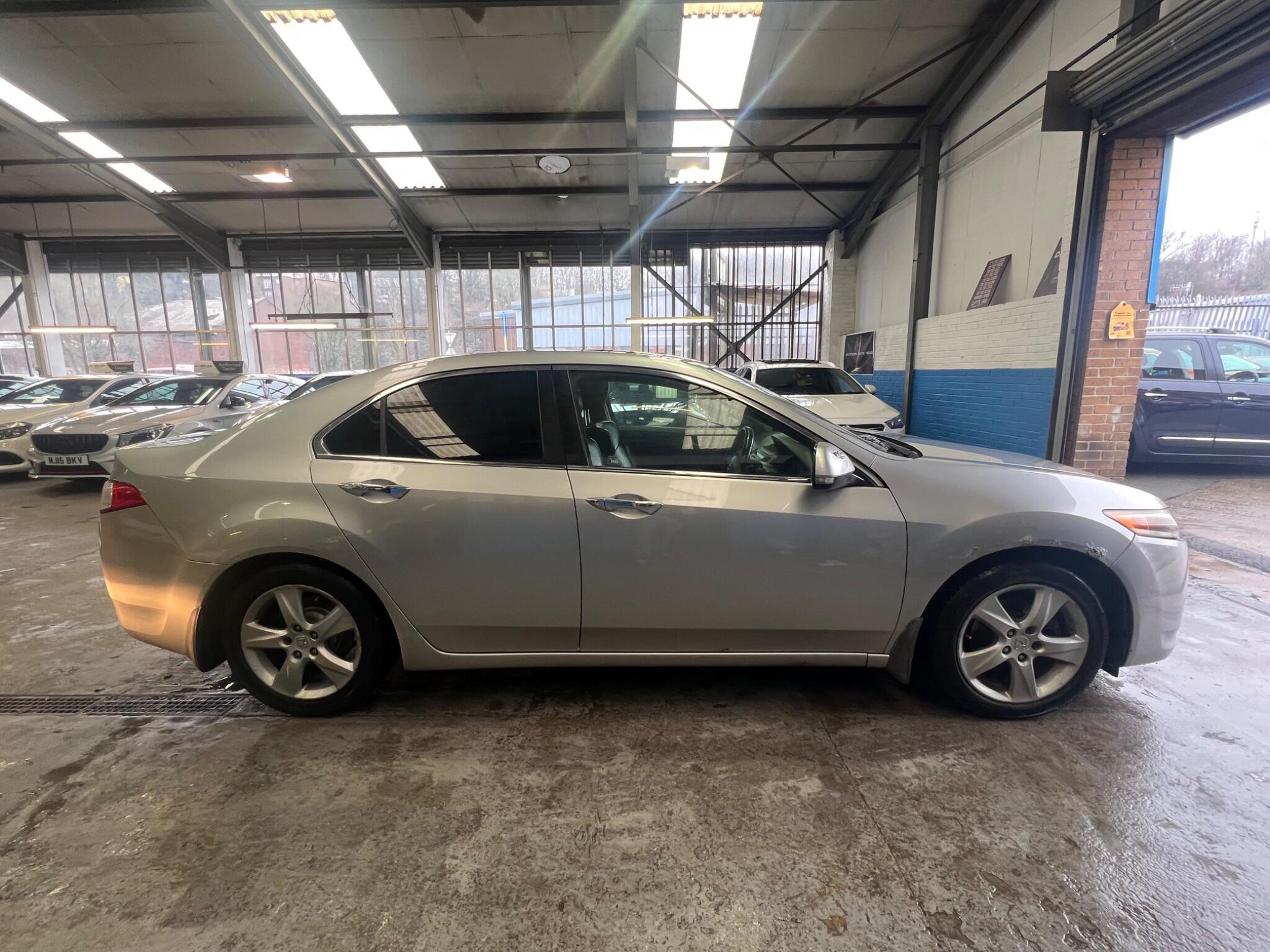 Honda Accord - Image 11