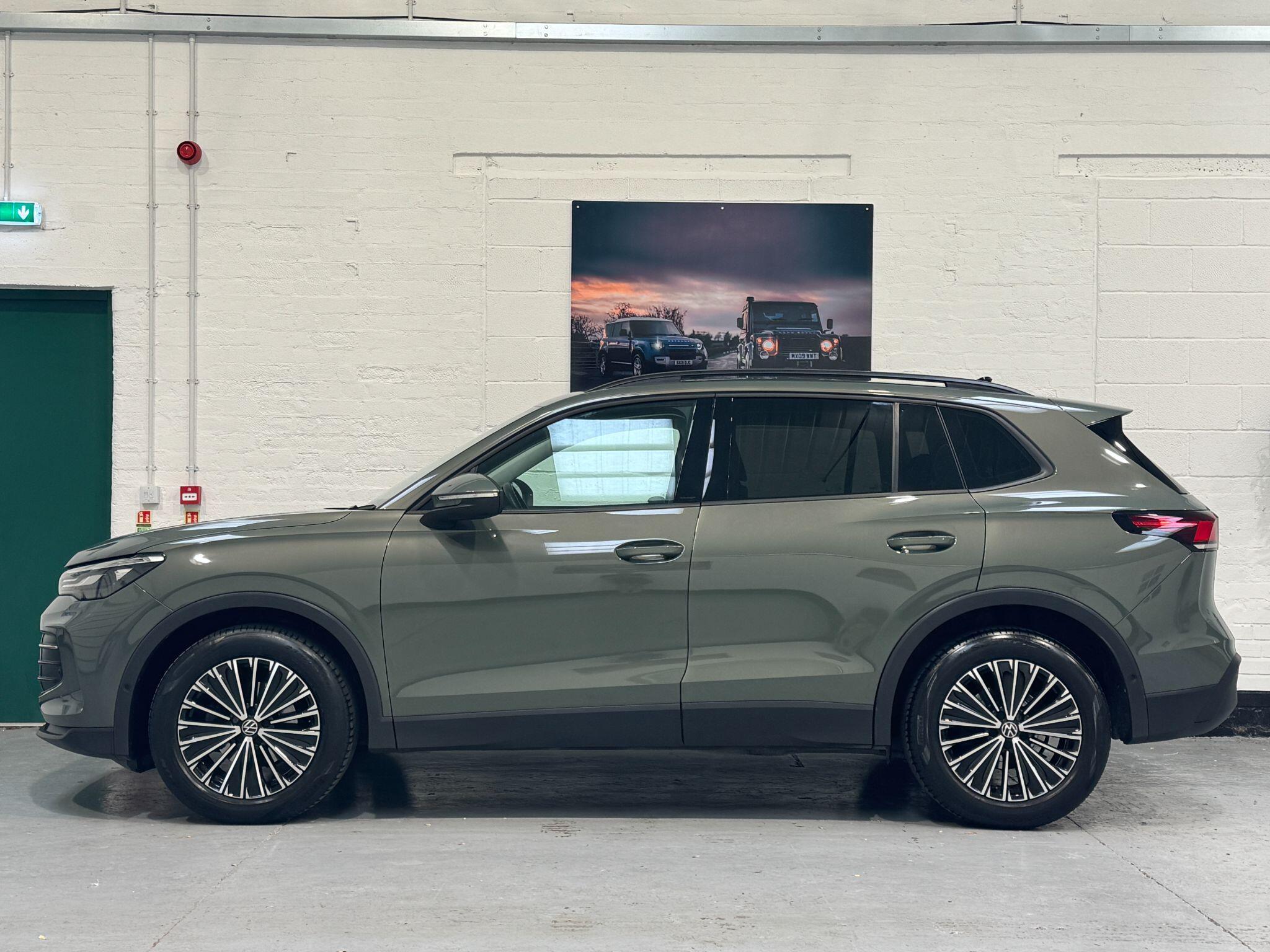 Volkswagen Tiguan - Image 10