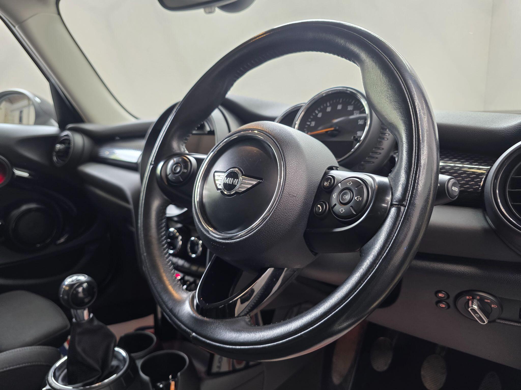 MINI Hatch - Image 22