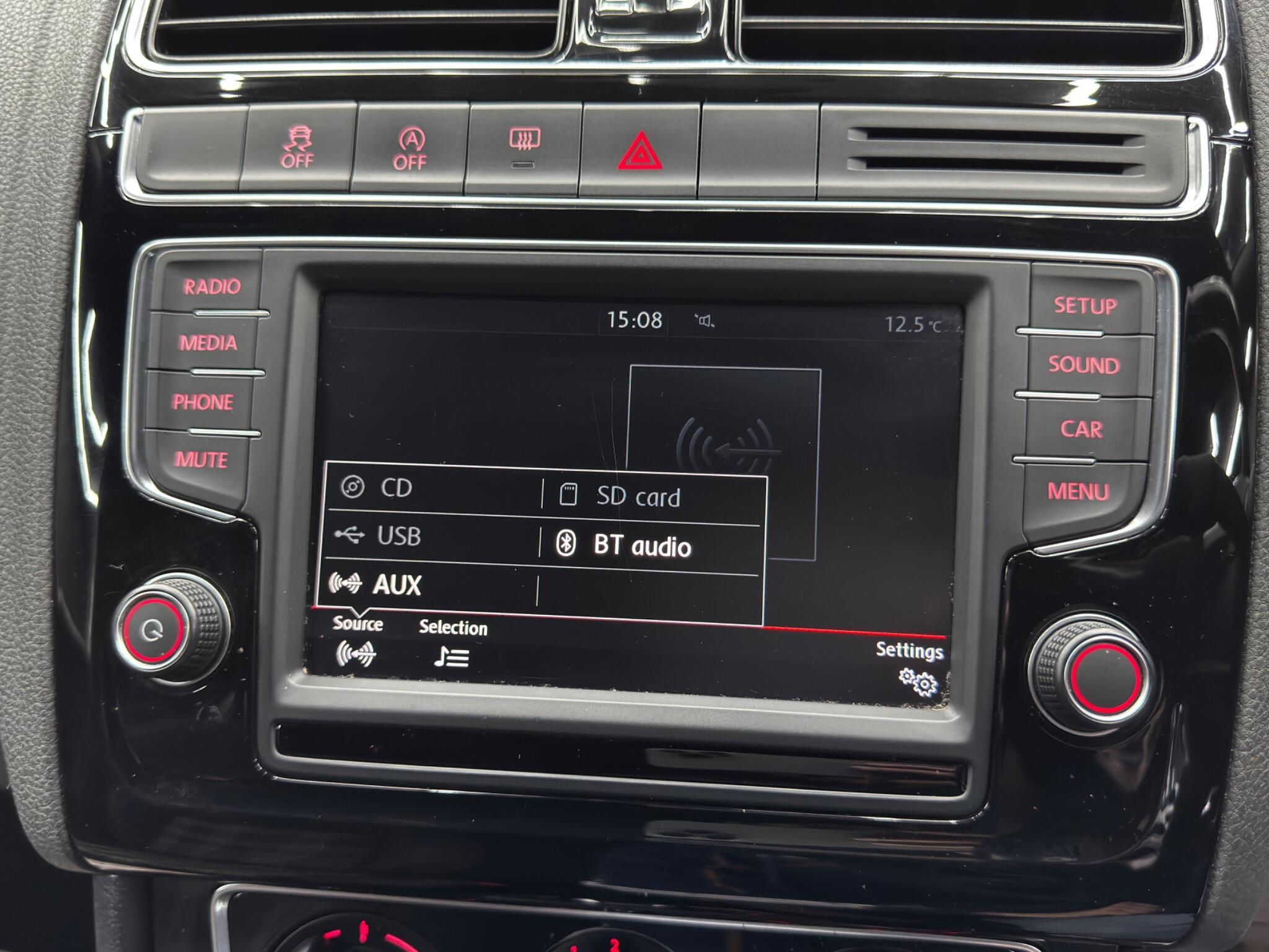 Volkswagen Polo - Image 29