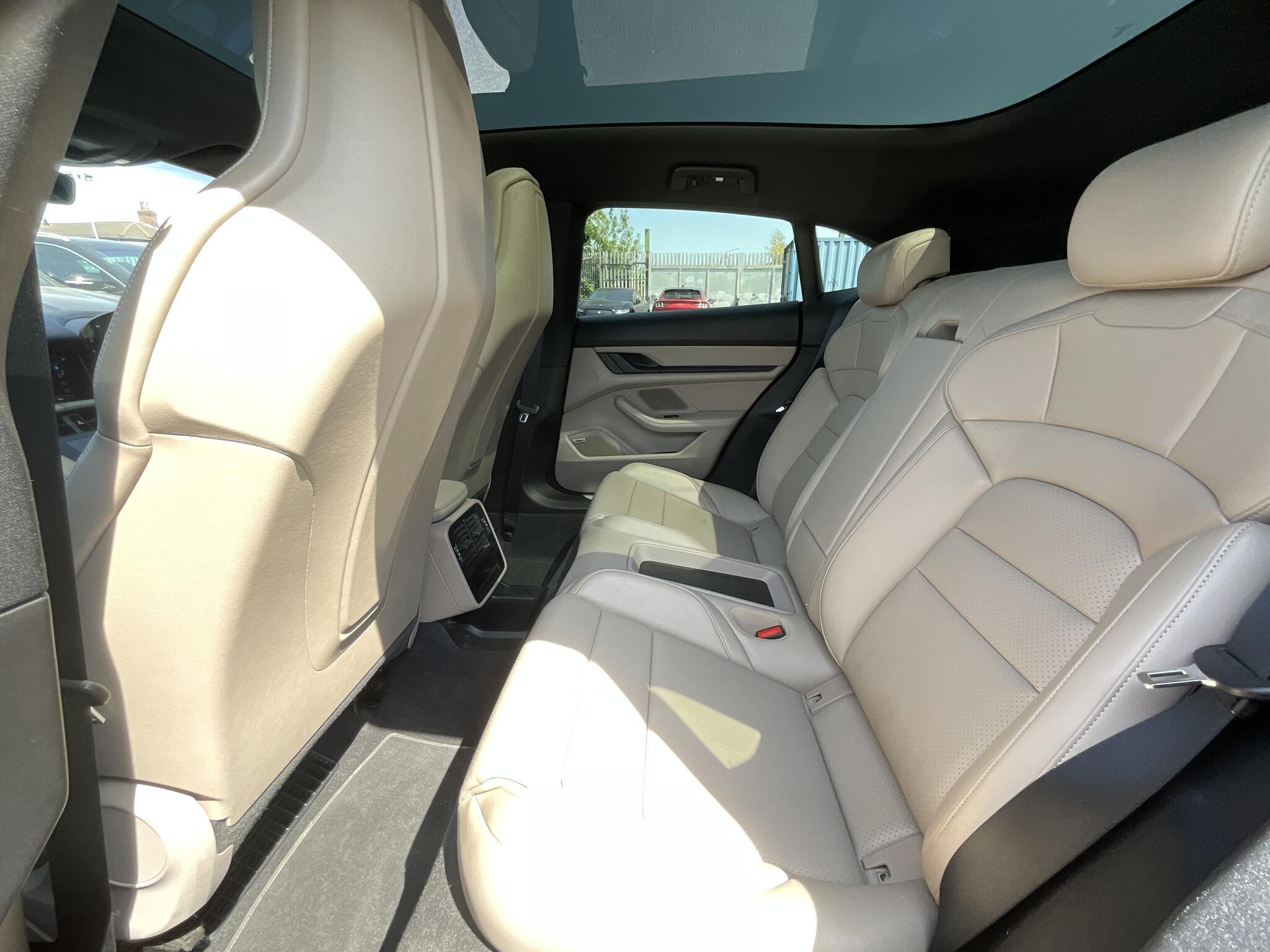 Porsche Taycan - Image 15