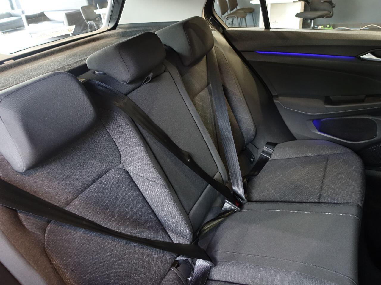 Volkswagen Golf - Image 14