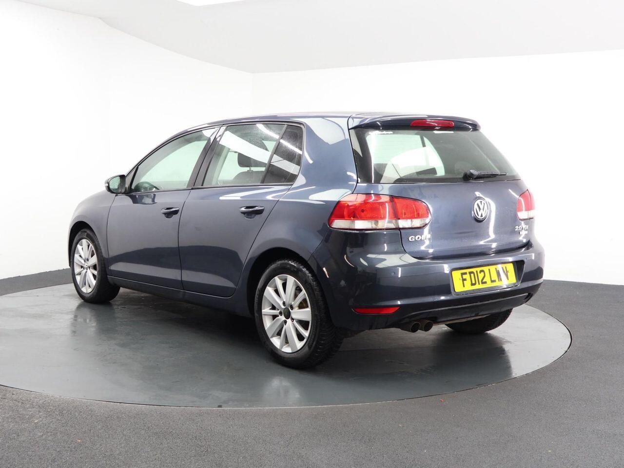 Volkswagen Golf - Image 9