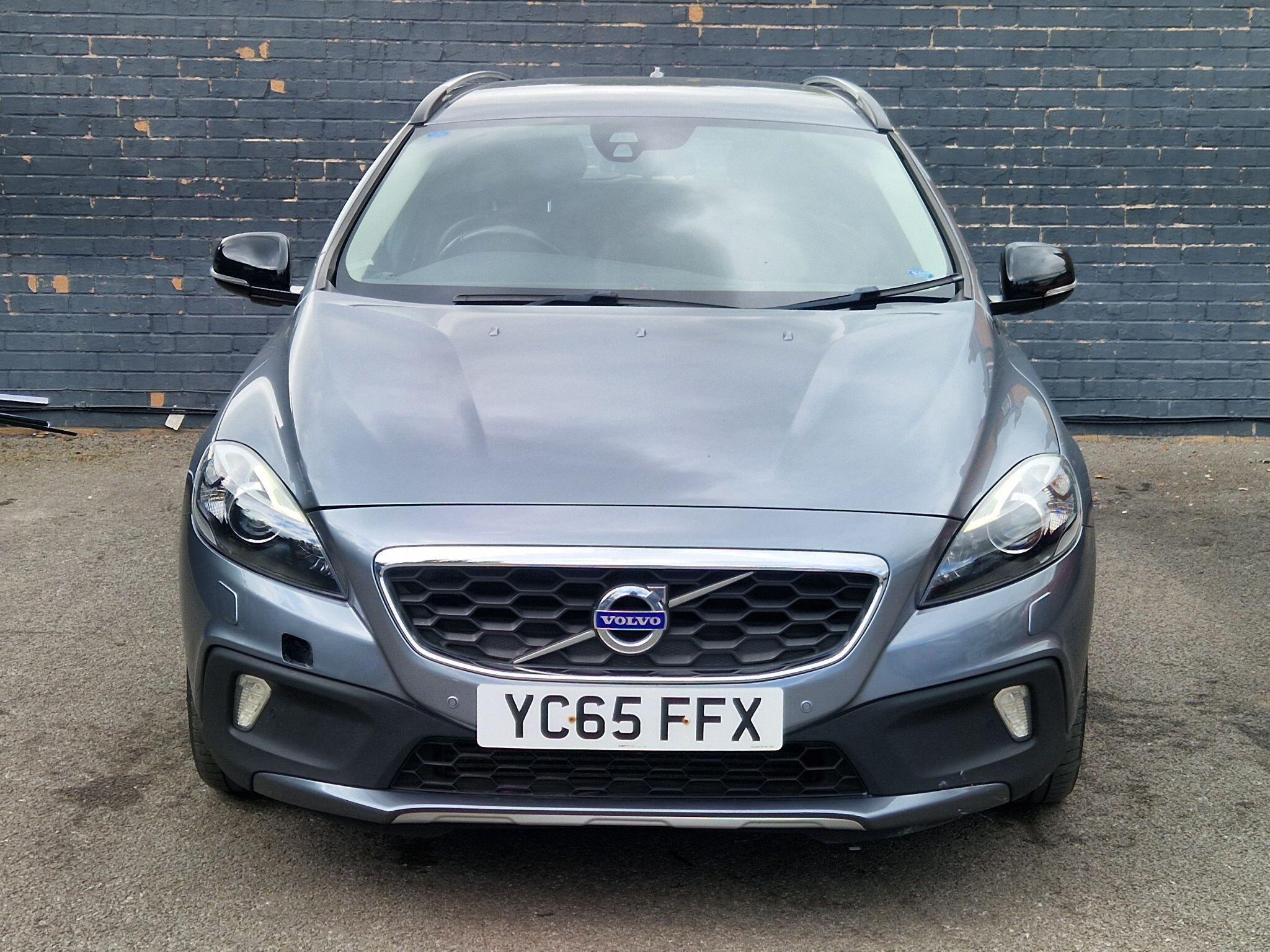 Volvo V40 CROSS COUNTRY - Image 4