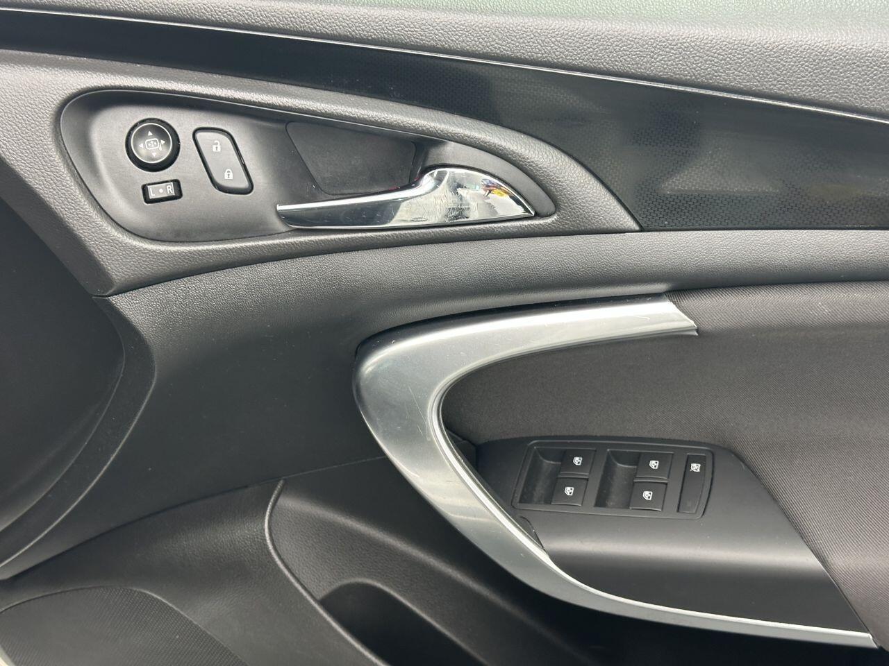 Vauxhall Insignia - Image 17