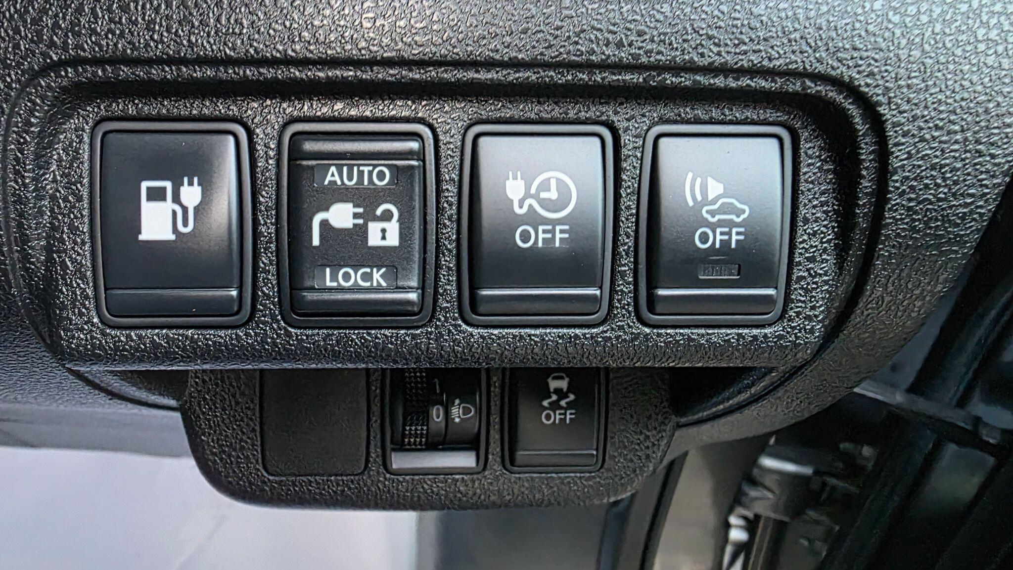 Nissan Leaf - Image 30