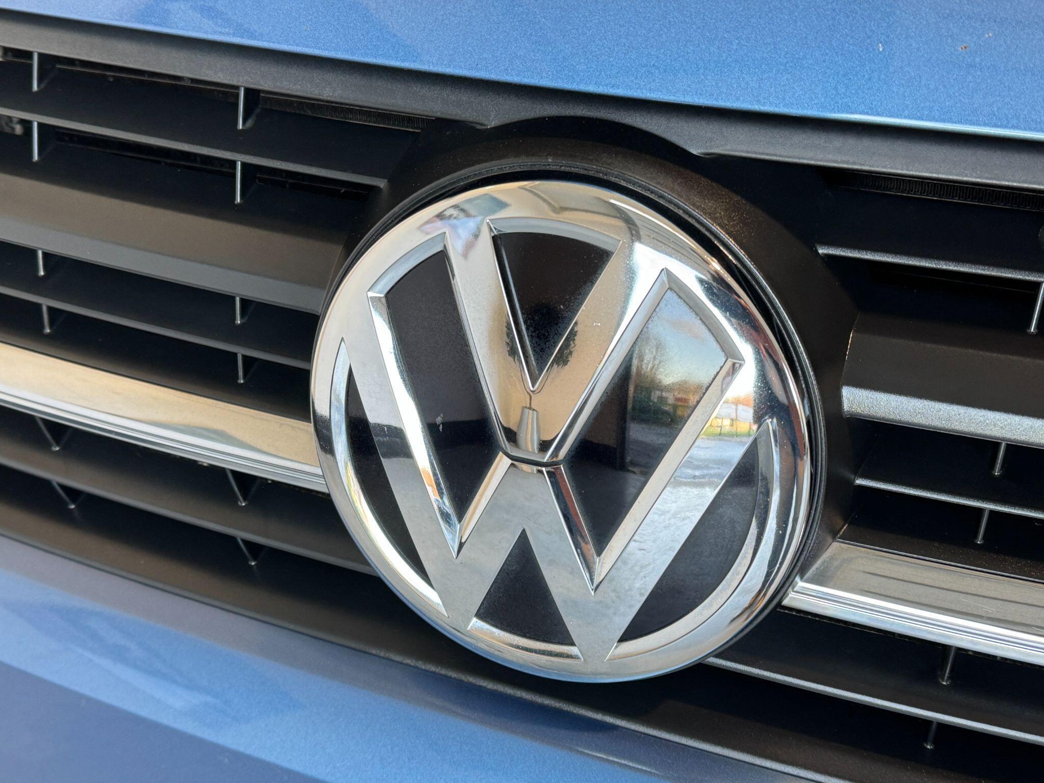 Volkswagen Transporter - Image 86