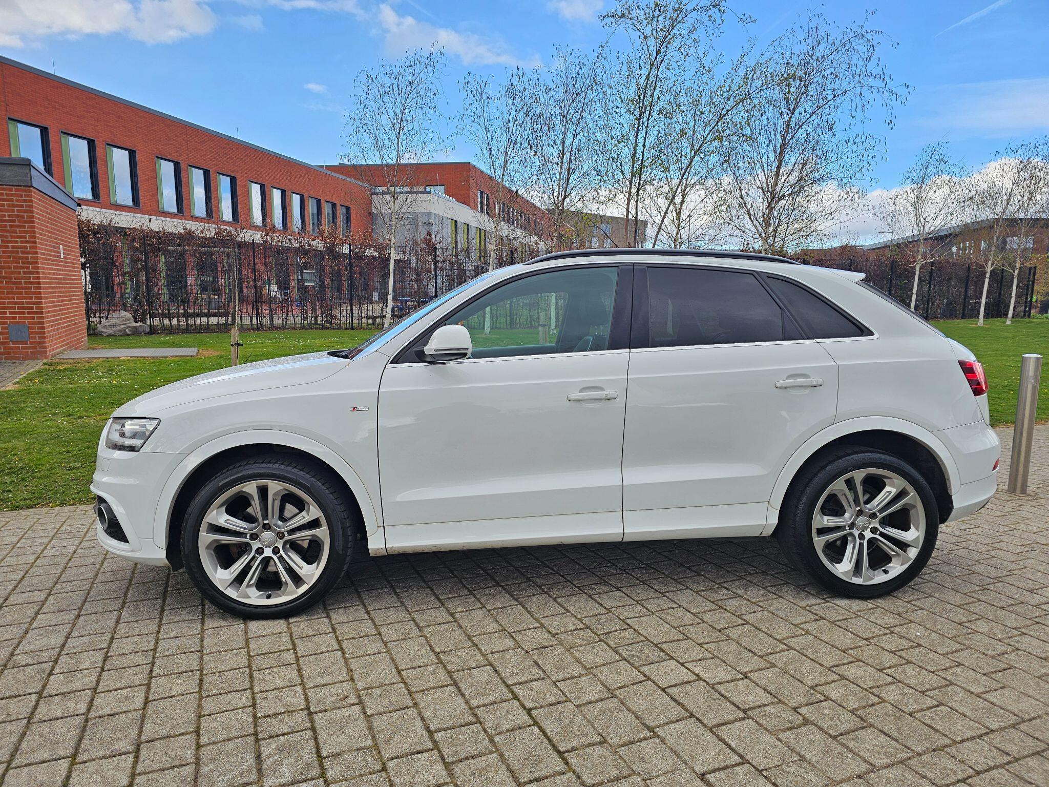 Audi Q3 - Image 40
