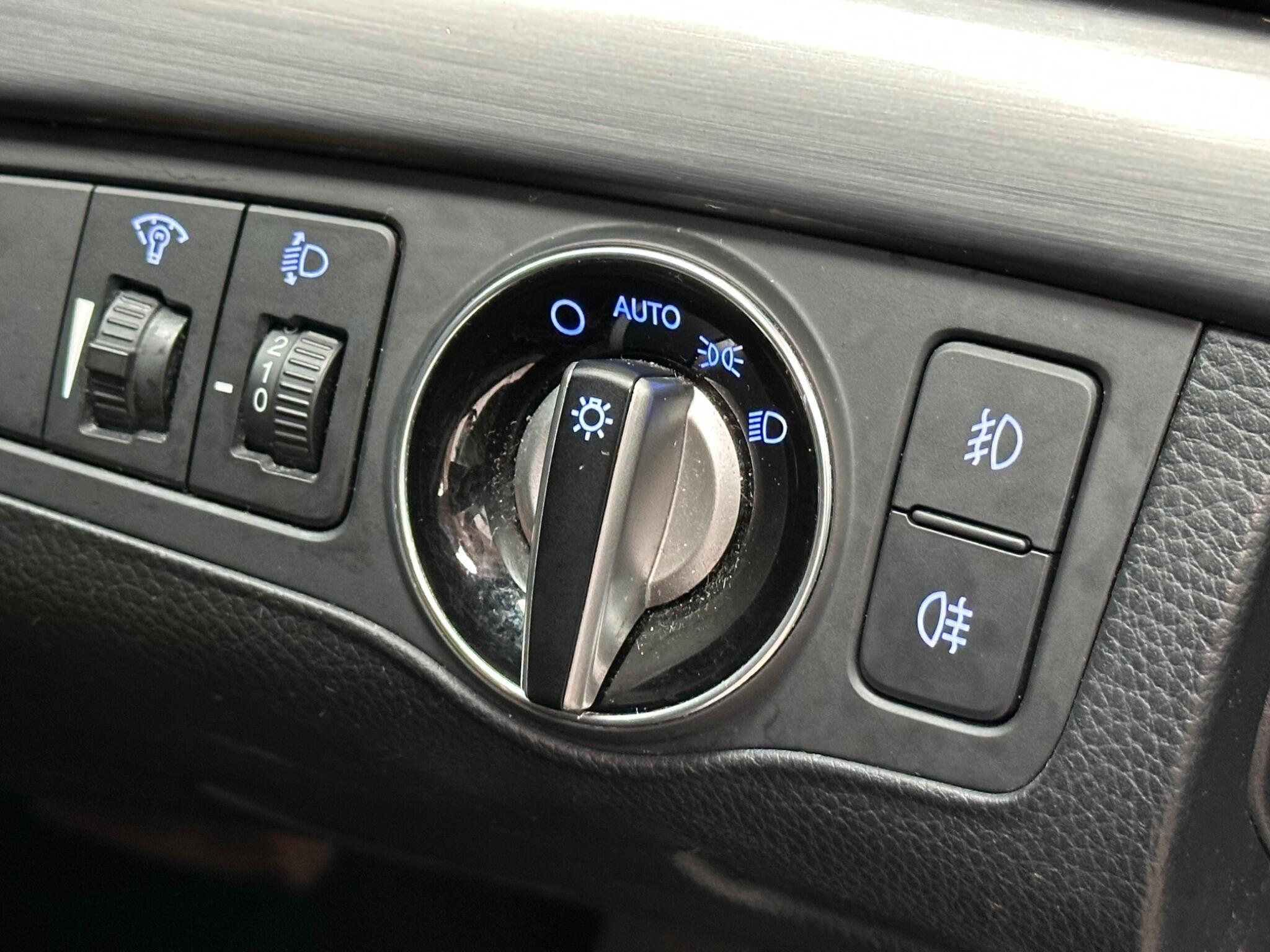 Hyundai i40 - Image 19