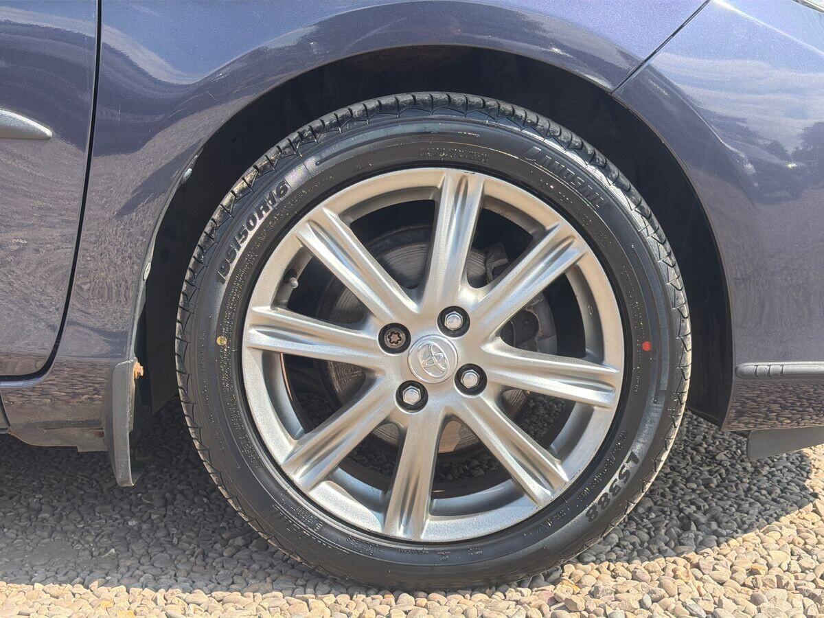 Toyota Yaris - Image 17