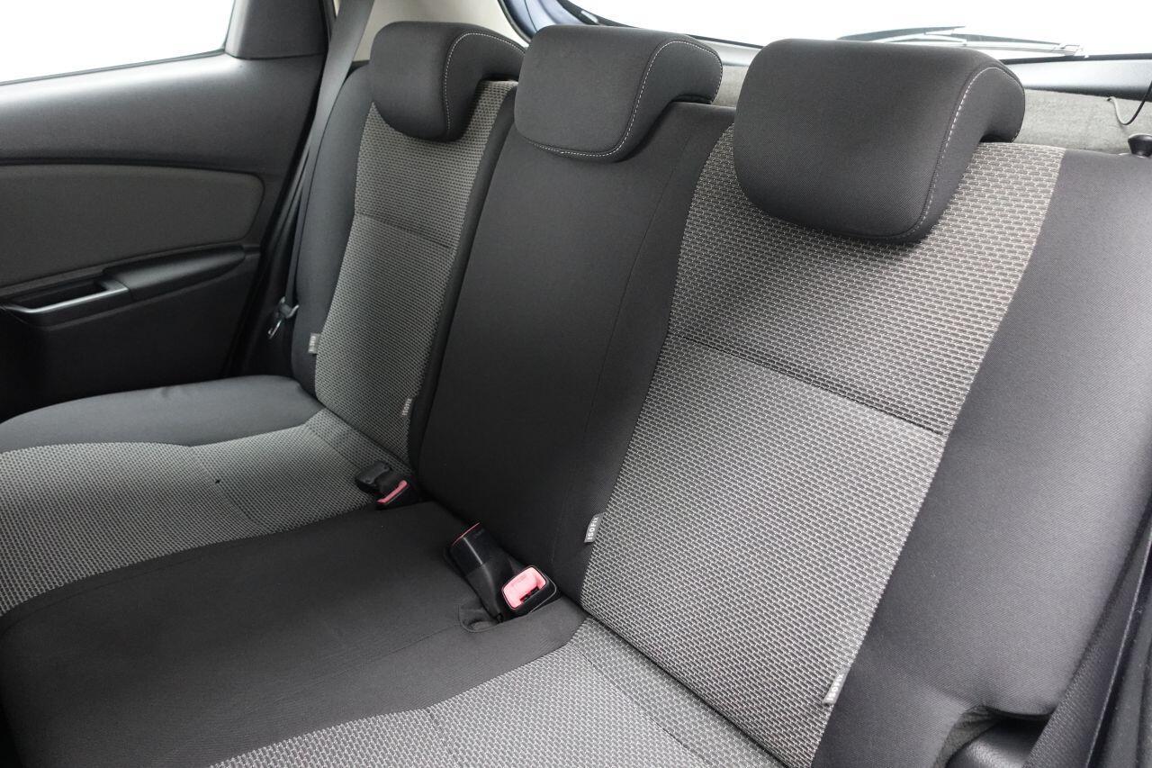 Toyota Yaris - Image 11