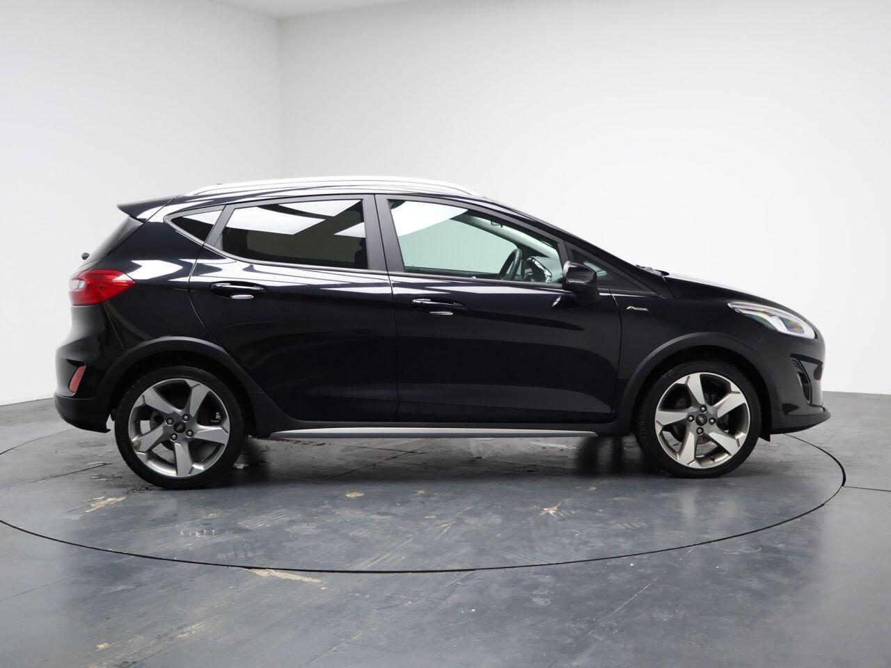 Ford Fiesta - Image 14