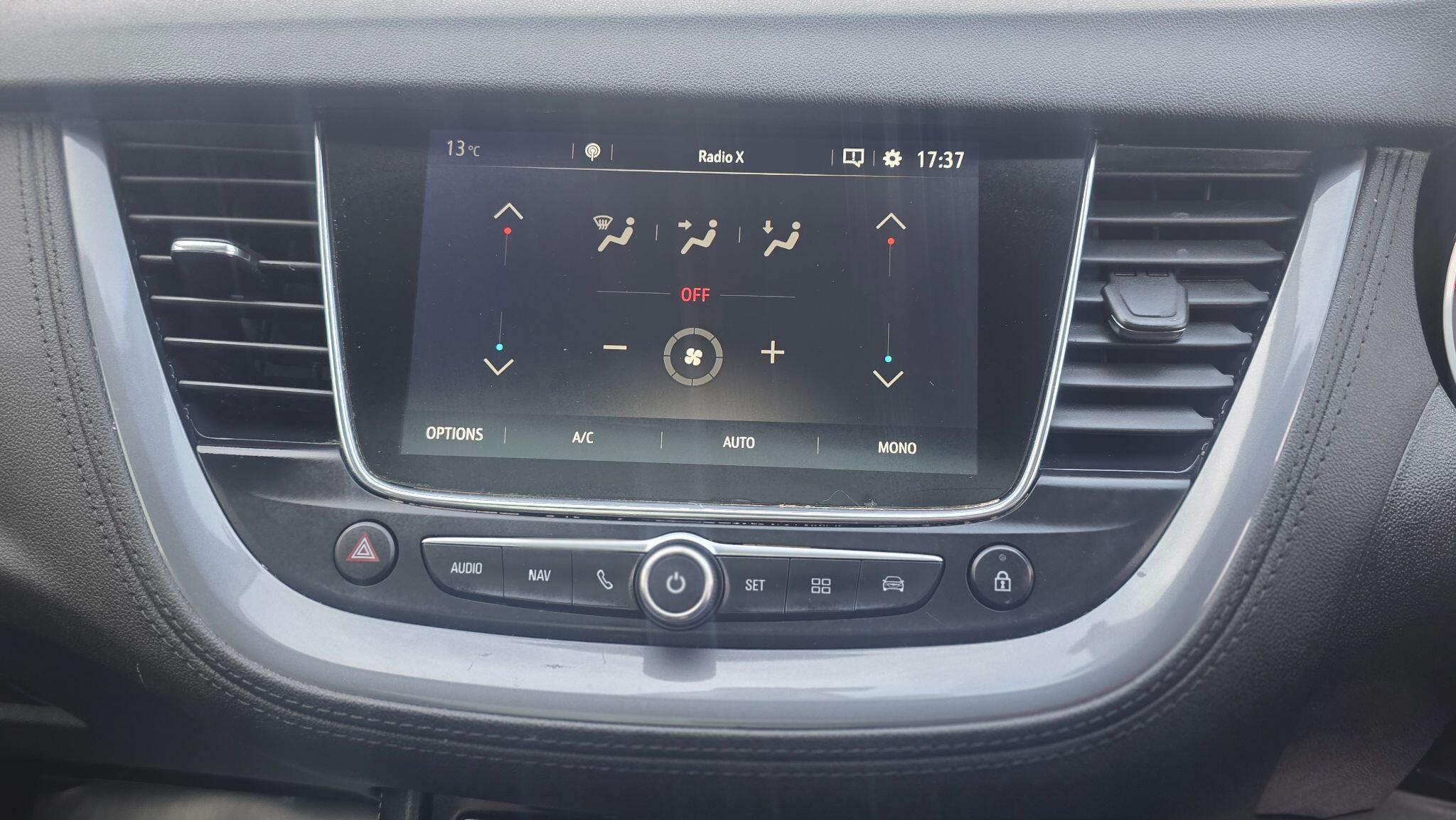 Vauxhall Grandland X - Image 27