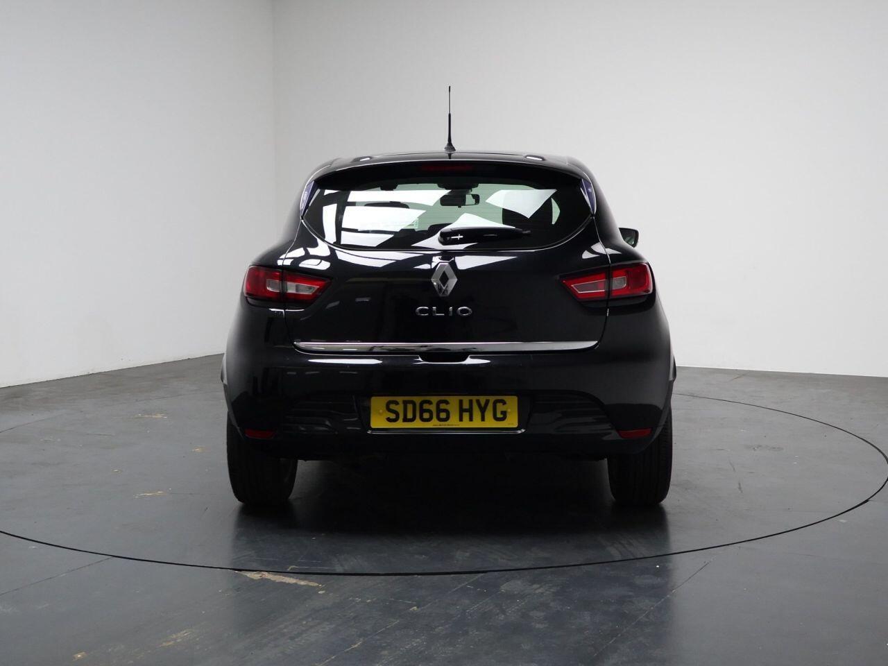 Renault Clio - Image 11