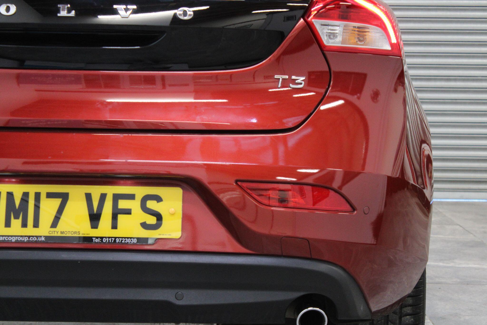 Volvo V40 - Image 15