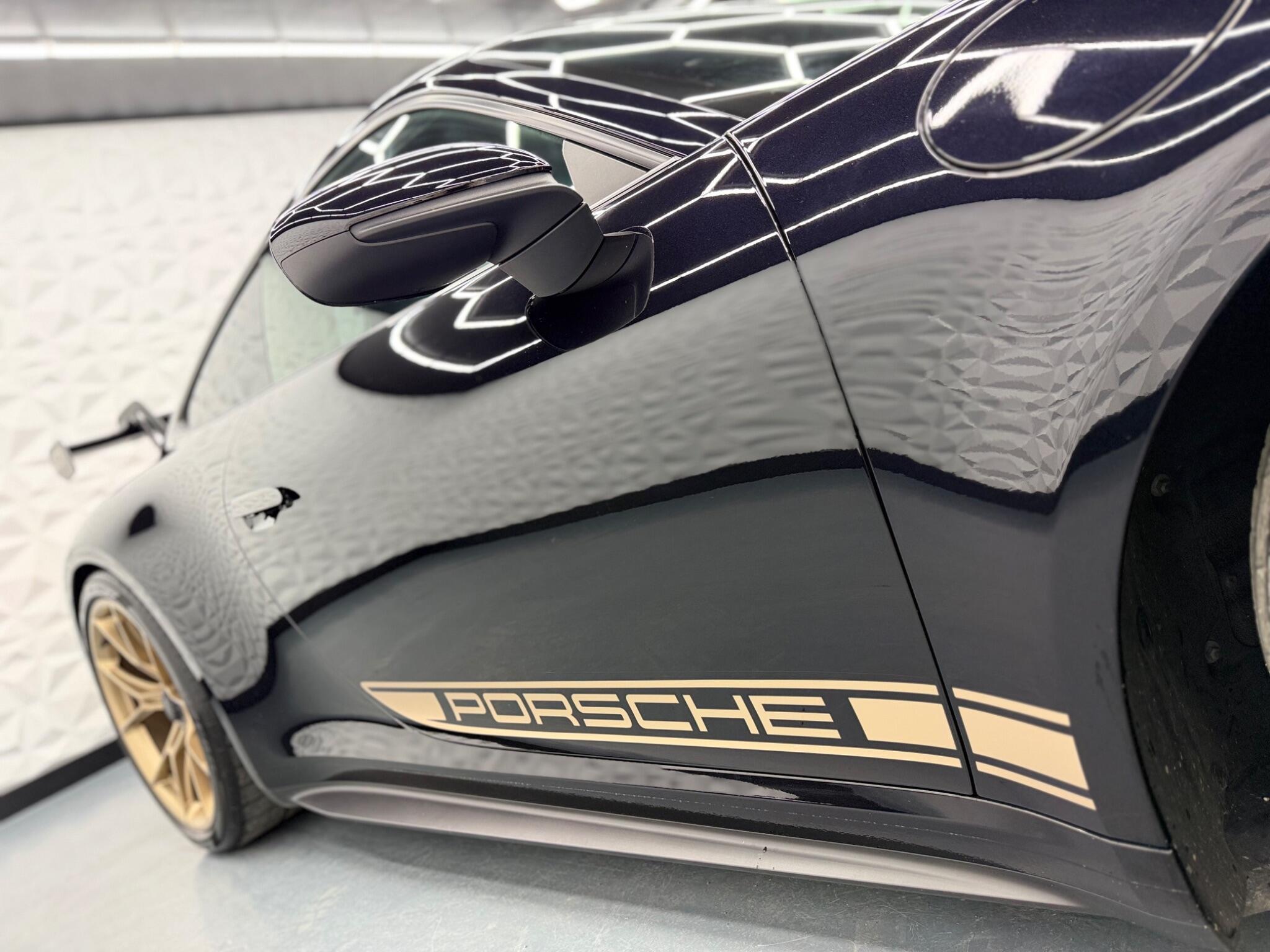 Porsche 911 - Image 11