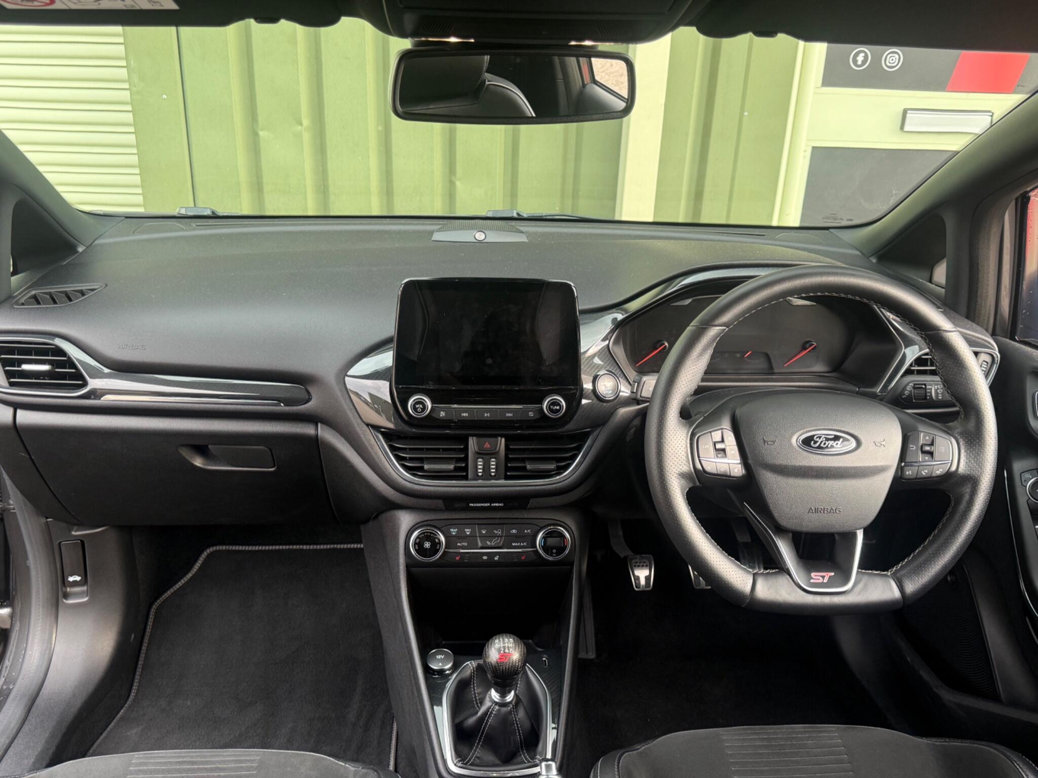 Ford Fiesta - Image 16
