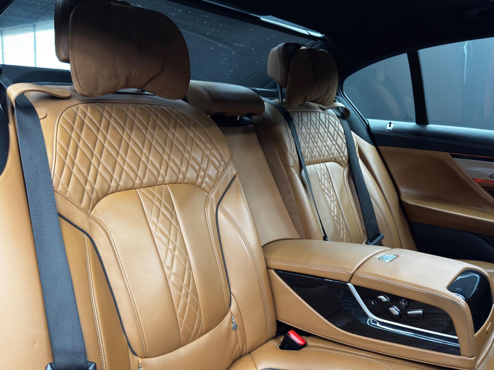 BMW 7 Series - Image 15
