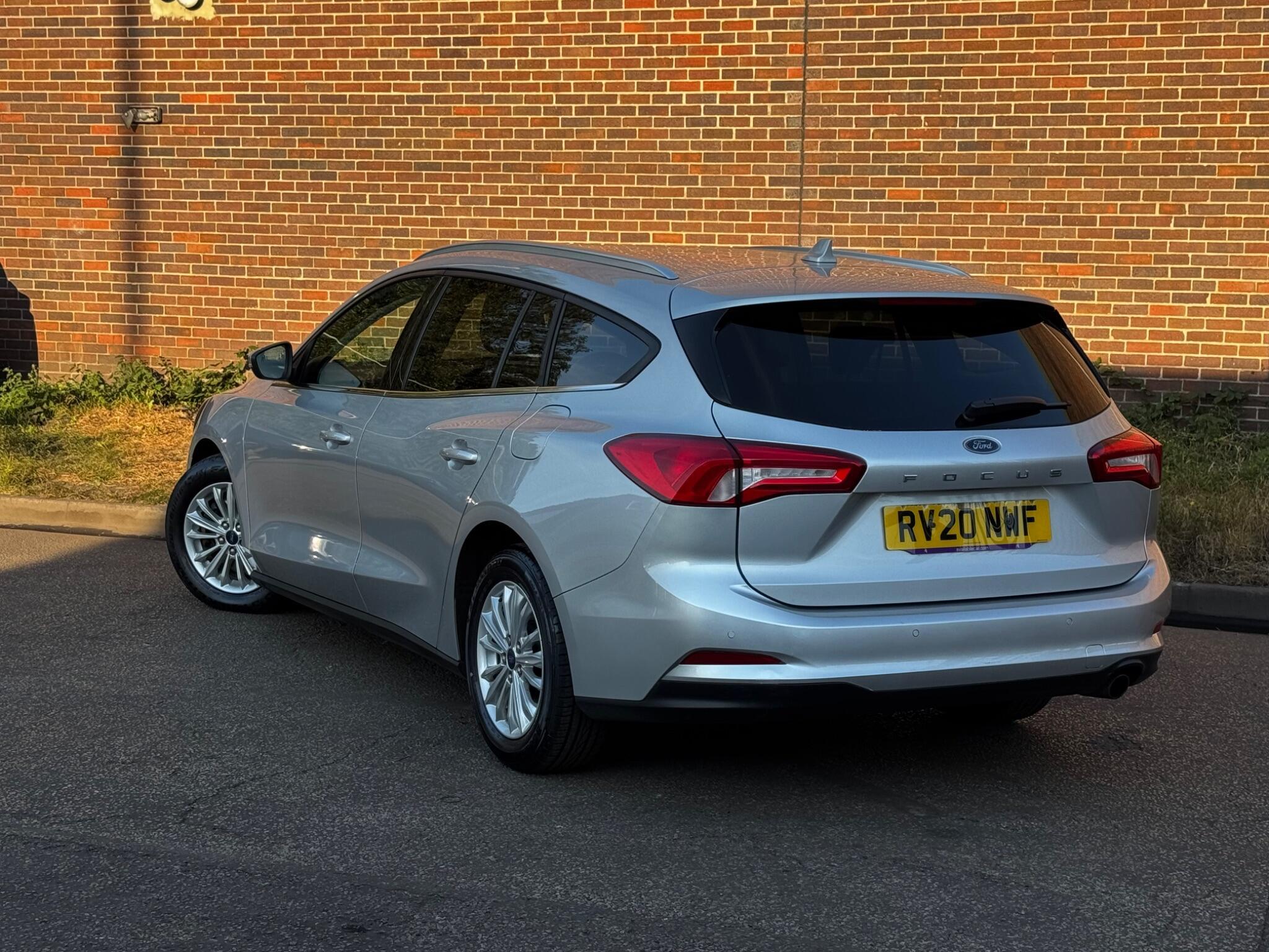 Ford Focus - Image 4