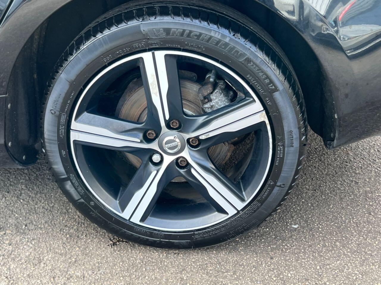 Volvo V40 - Image 32