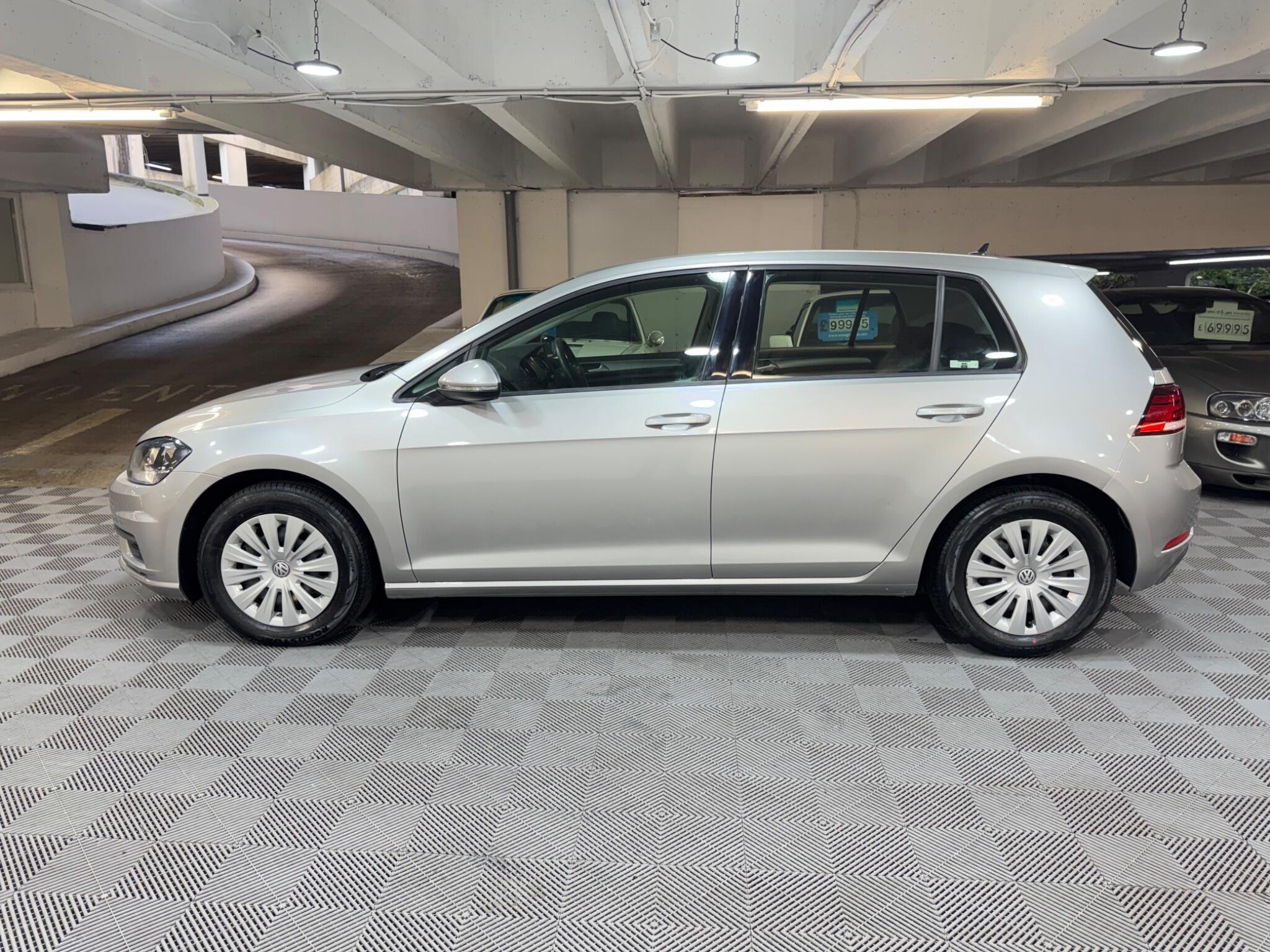 Volkswagen Golf - Image 2