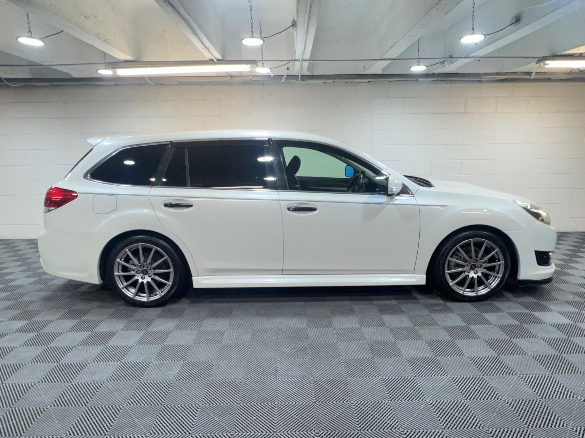Subaru Legacy - Image 5