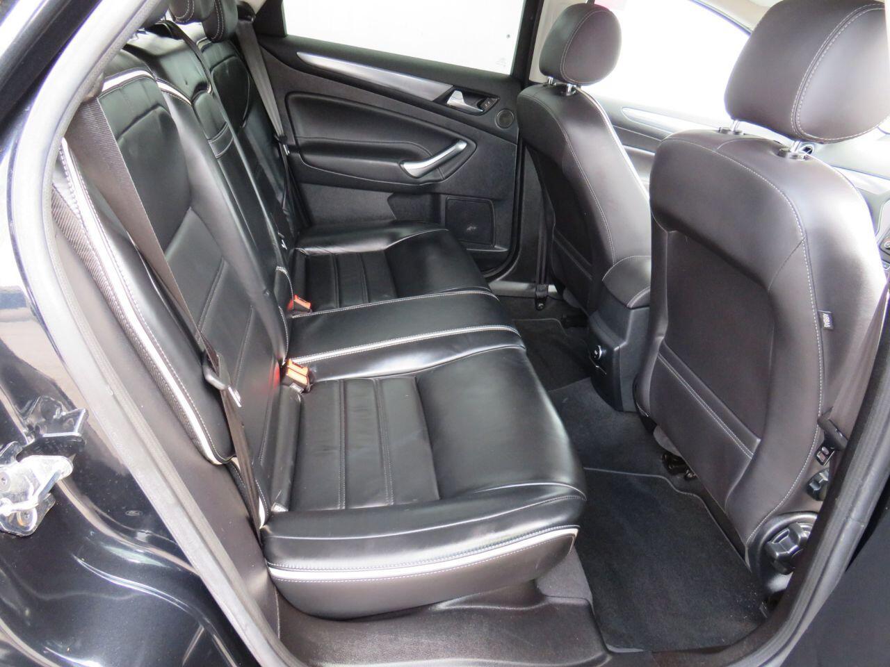 Ford Mondeo - Image 8