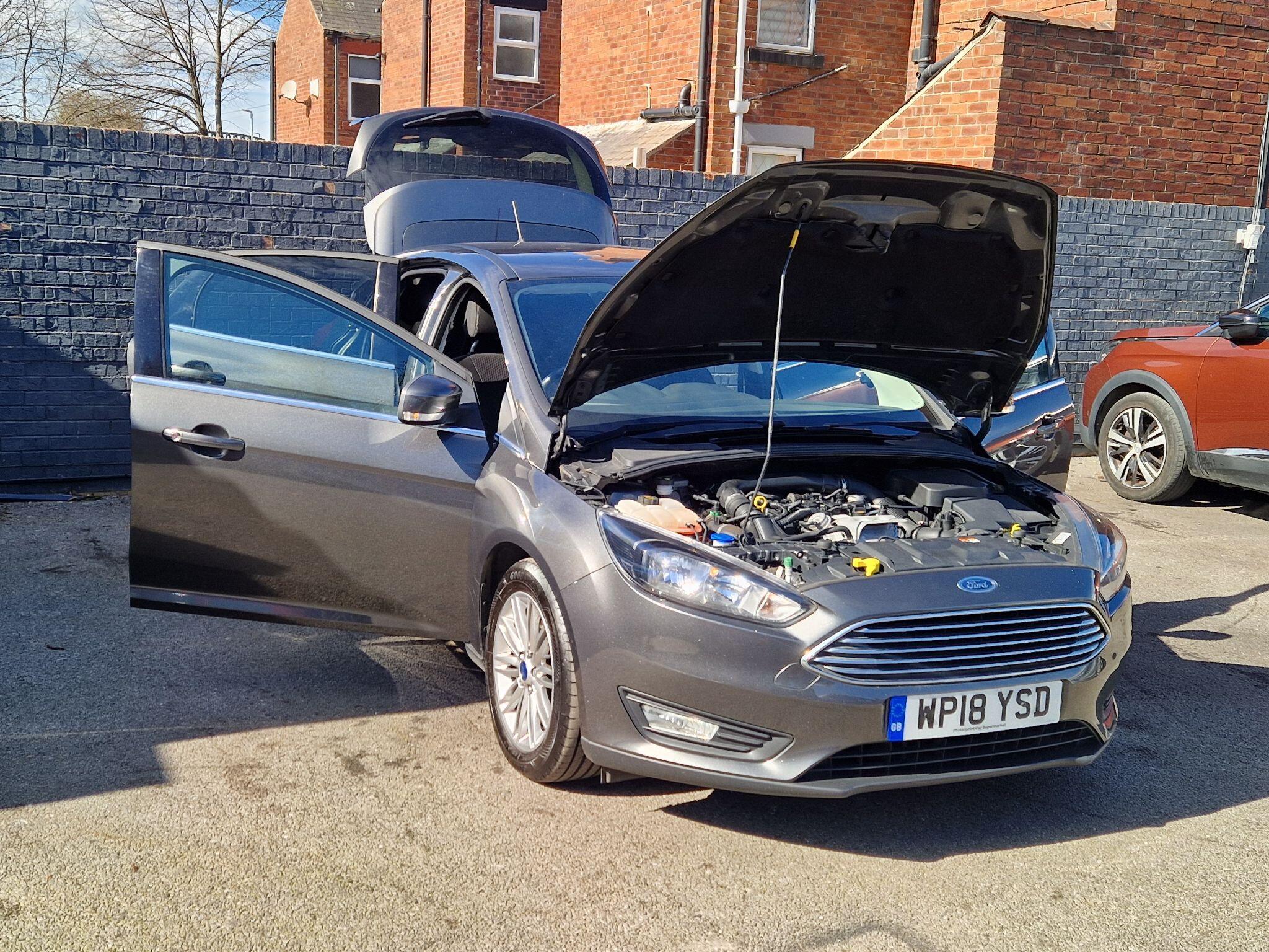Ford Focus - Image 13