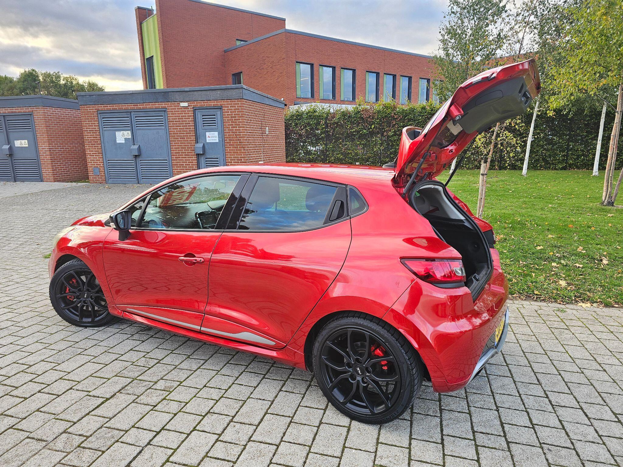 Renault Clio - Image 30