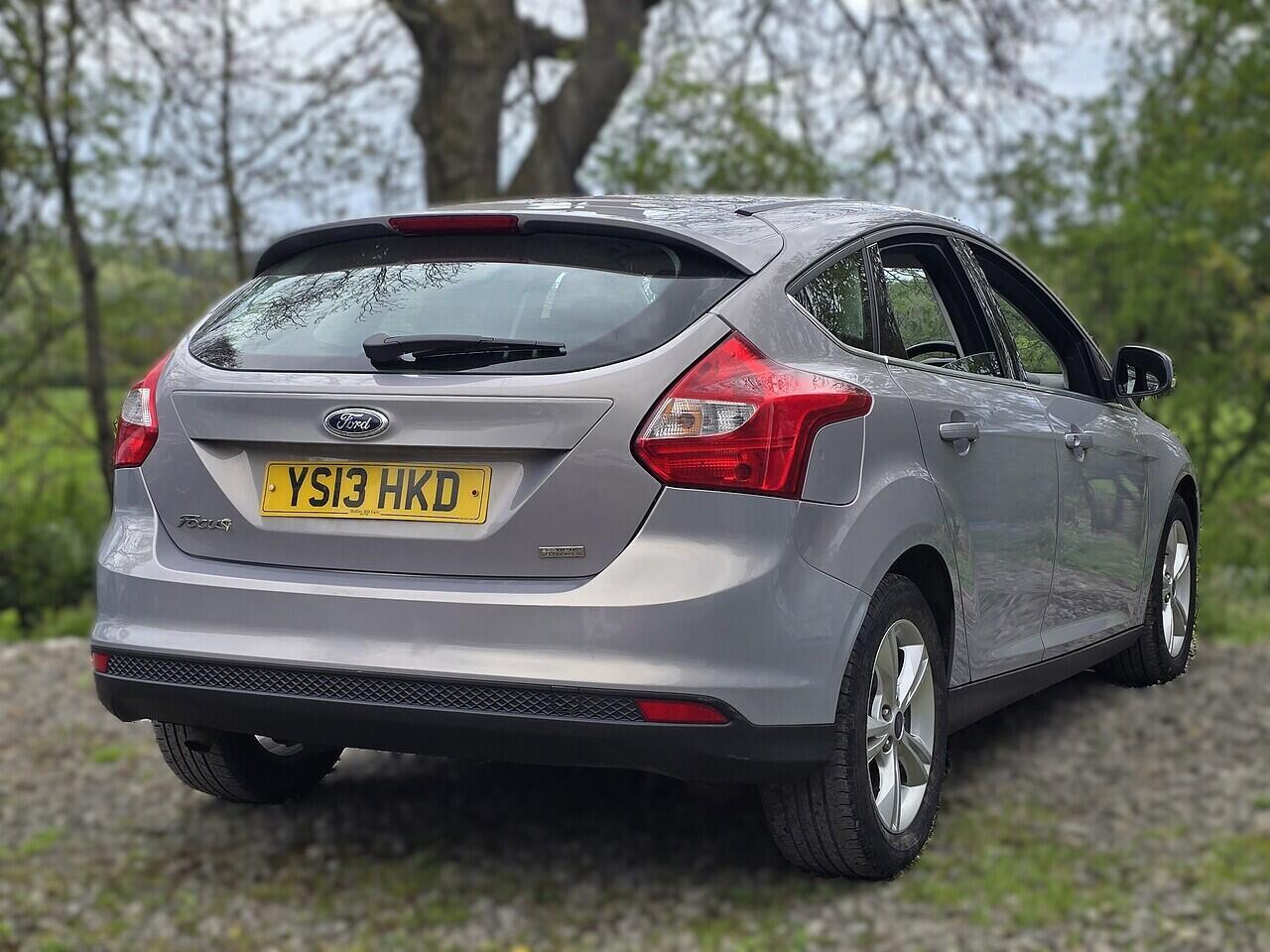 Ford Focus - Image 14