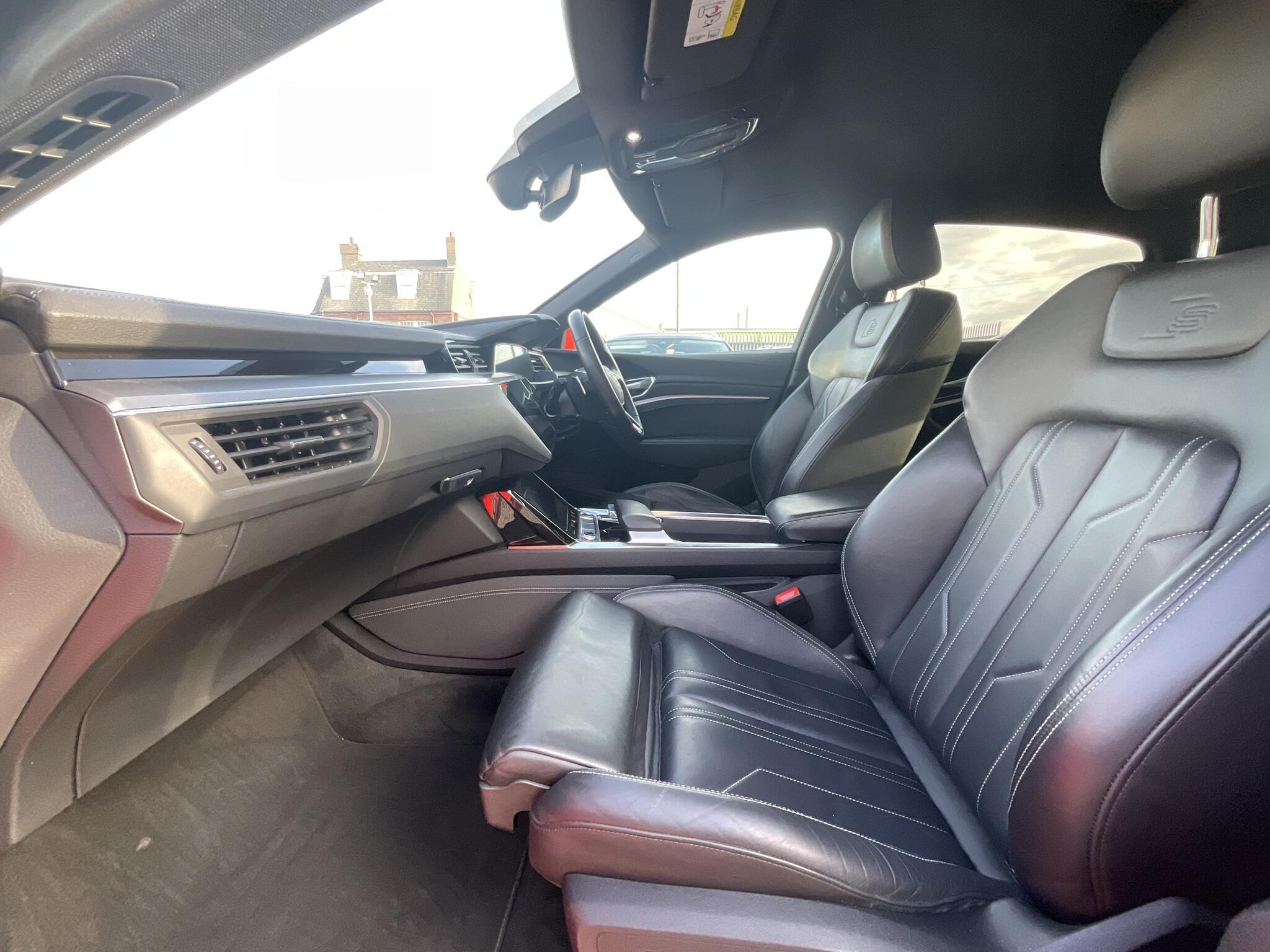 Audi E-Tron - Image 19