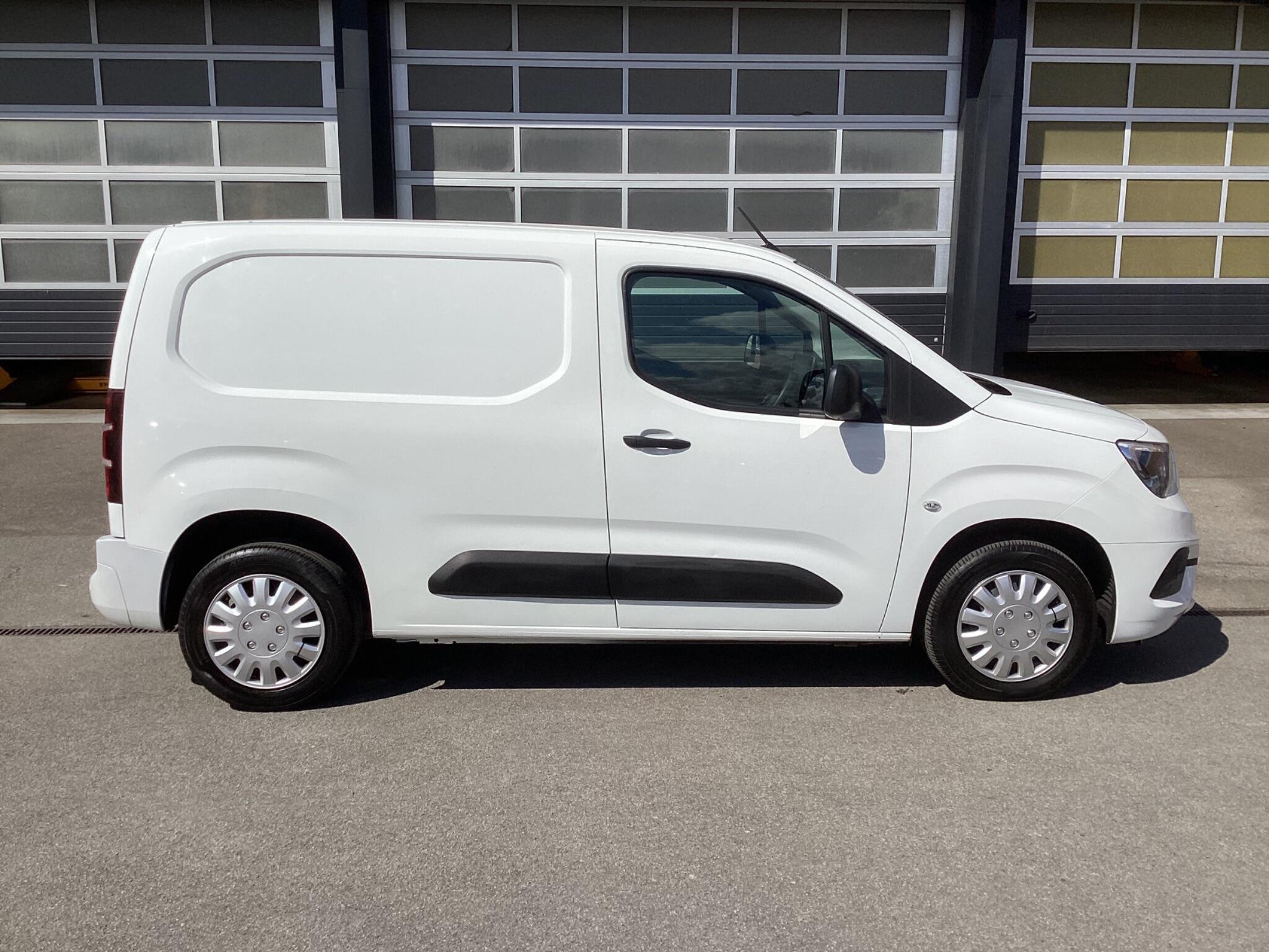 Vauxhall Combo - Image 7