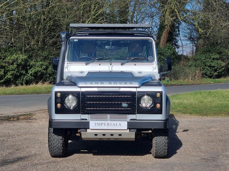 Land Rover Defender 90 - Image 10