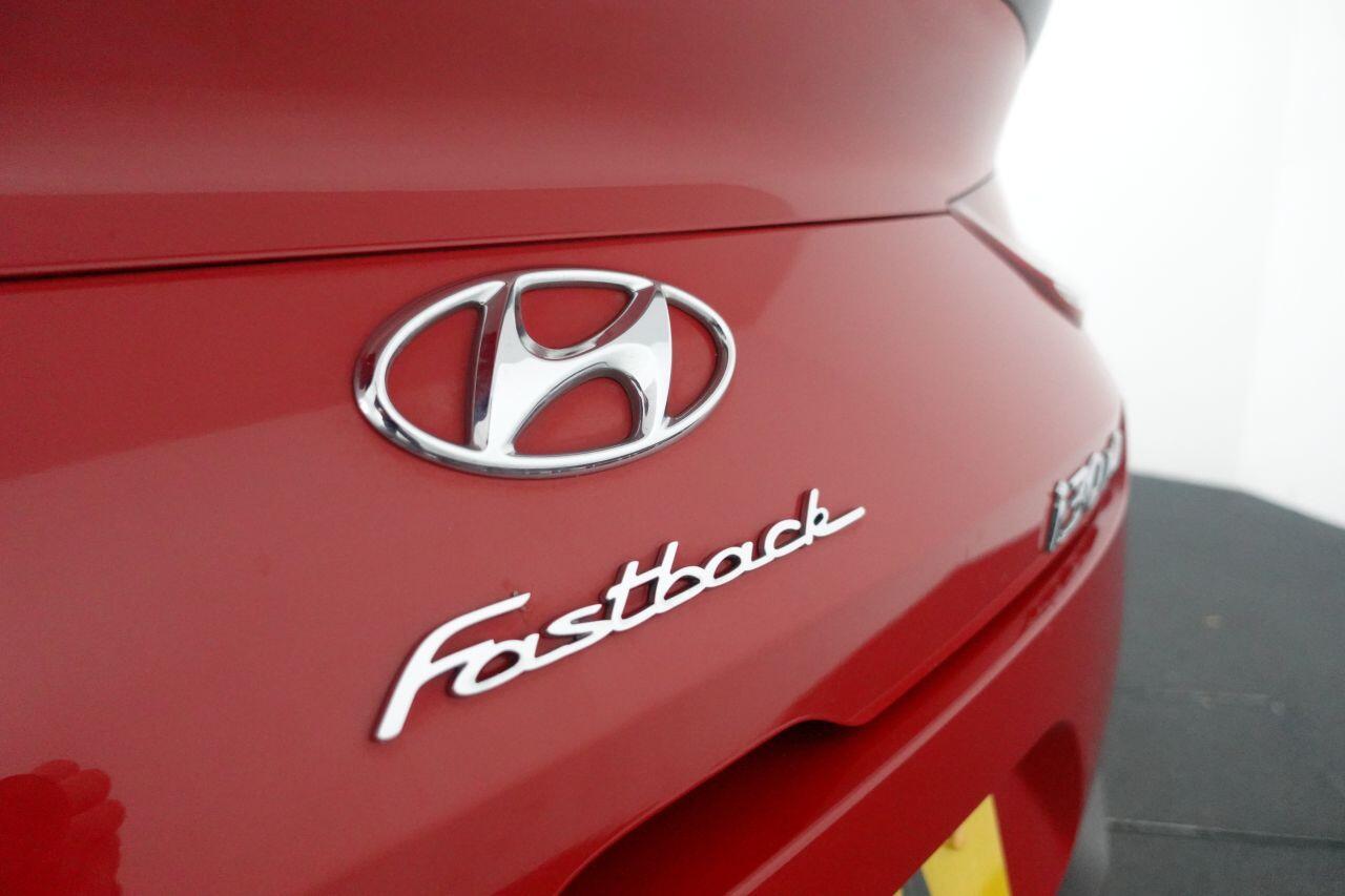 Hyundai i30 - Image 17